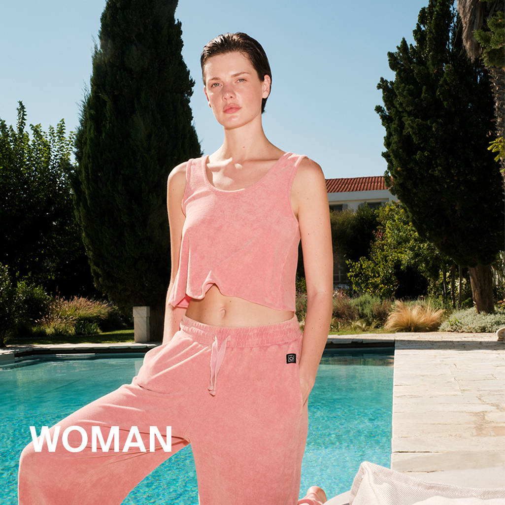 WOMAN