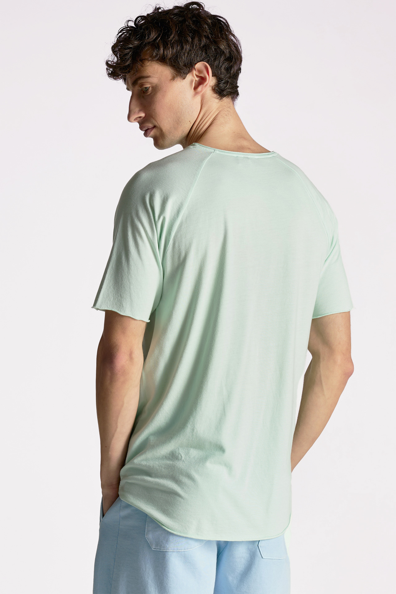 Classic Raw Cut Raglan Shortsleeve