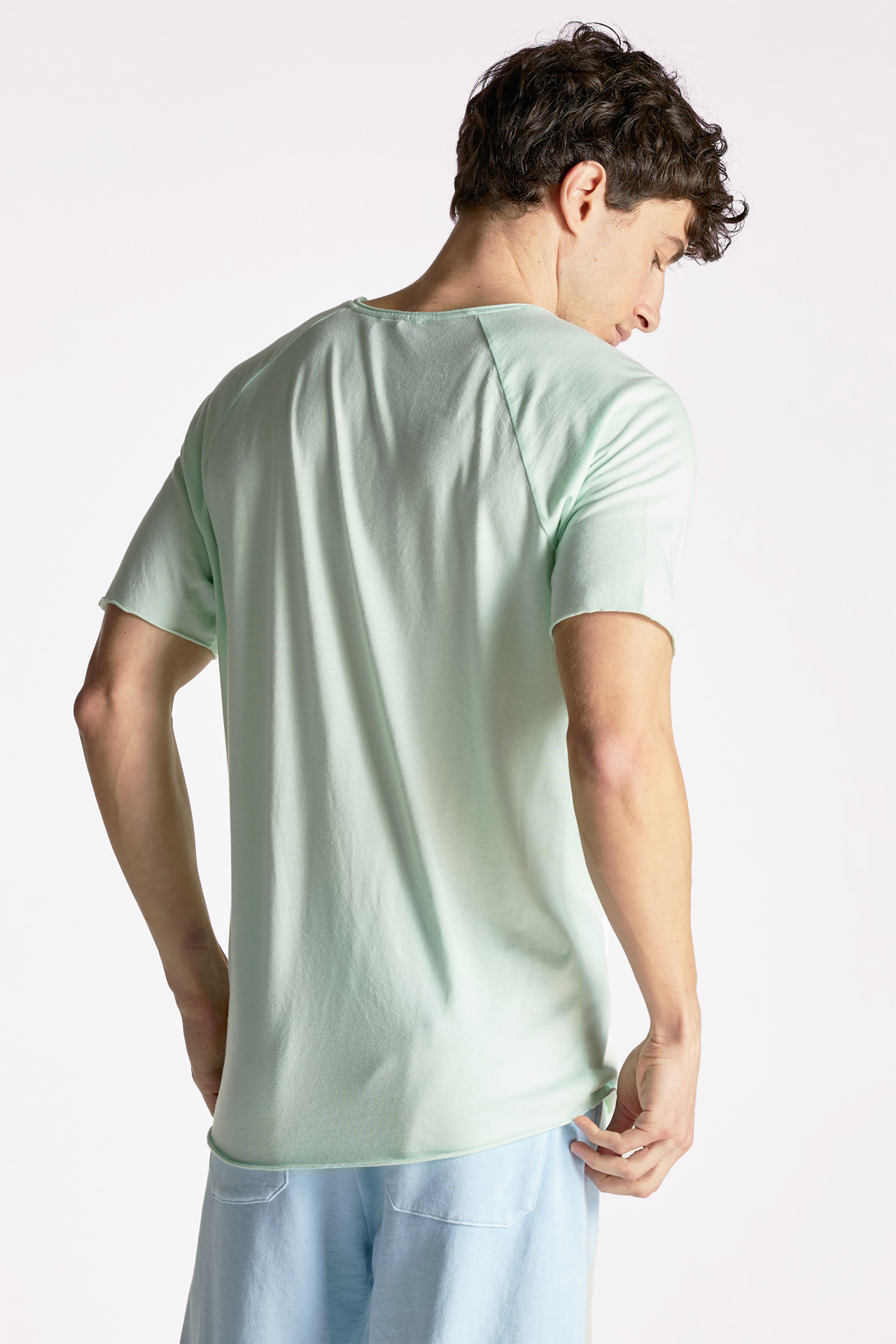 Classic Raw Cut Raglan Shortsleeve