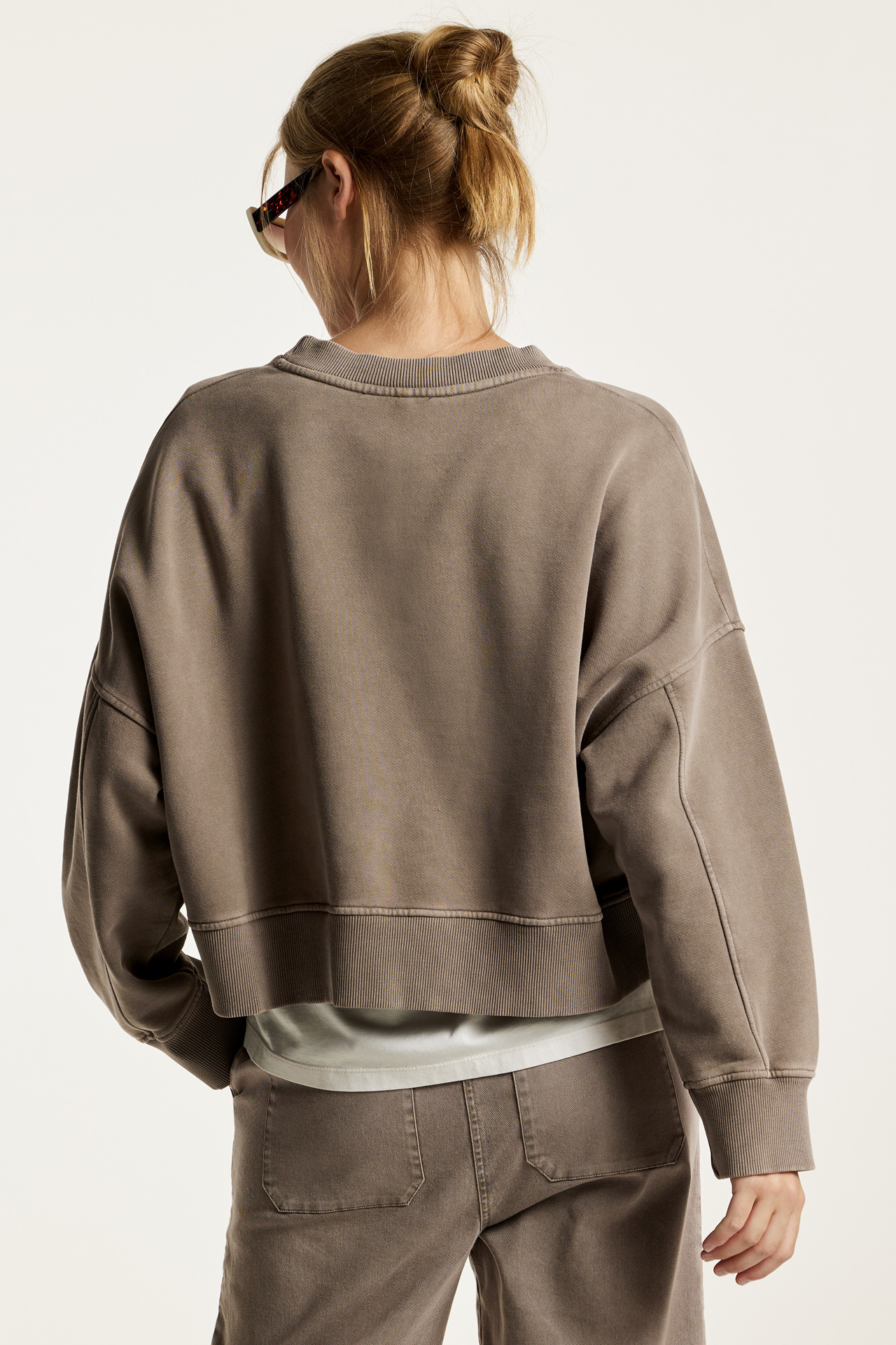 Classic Relaxed Fit Crop Crewneck