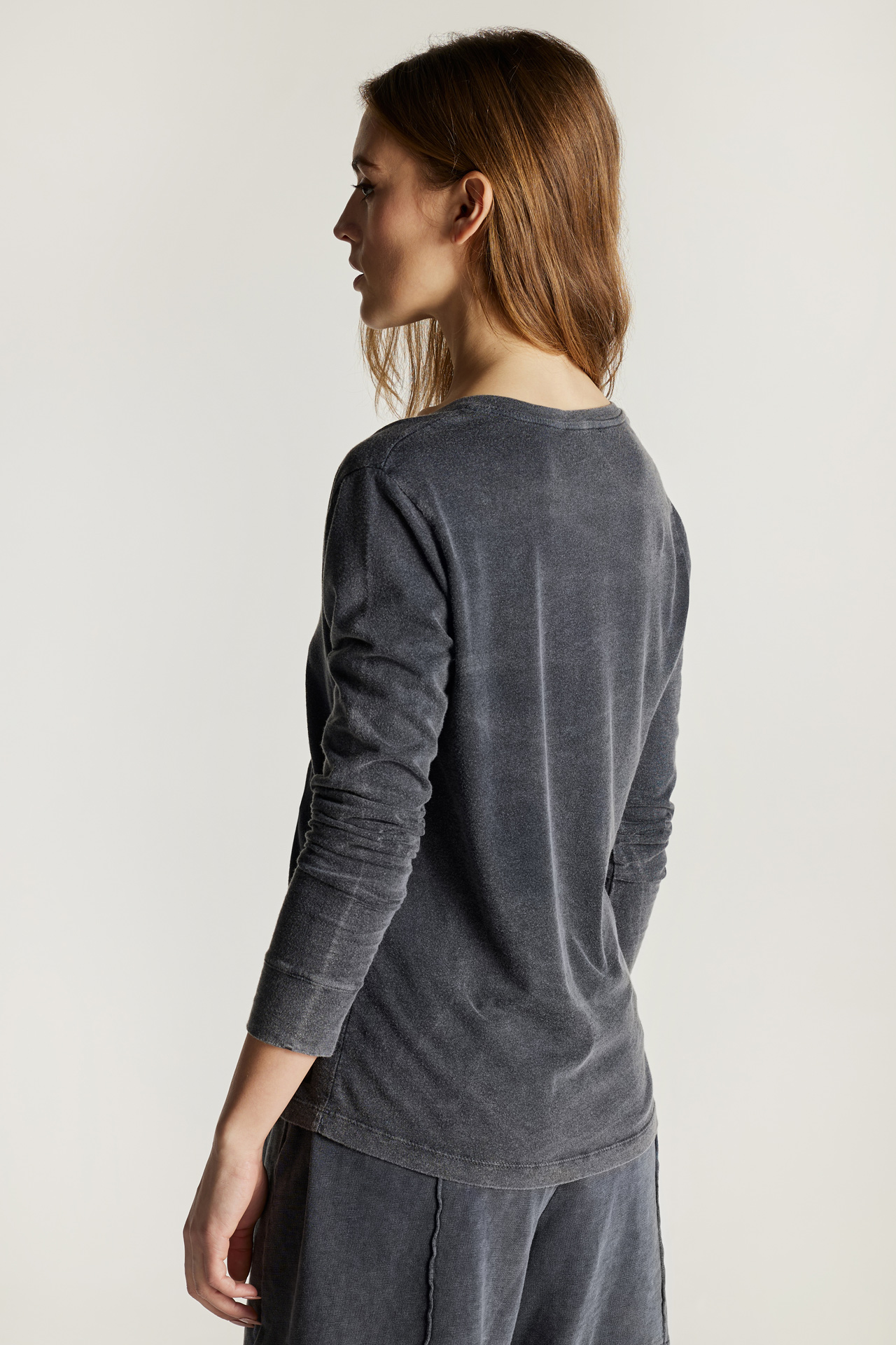 Classic V-Neck Longsleeve