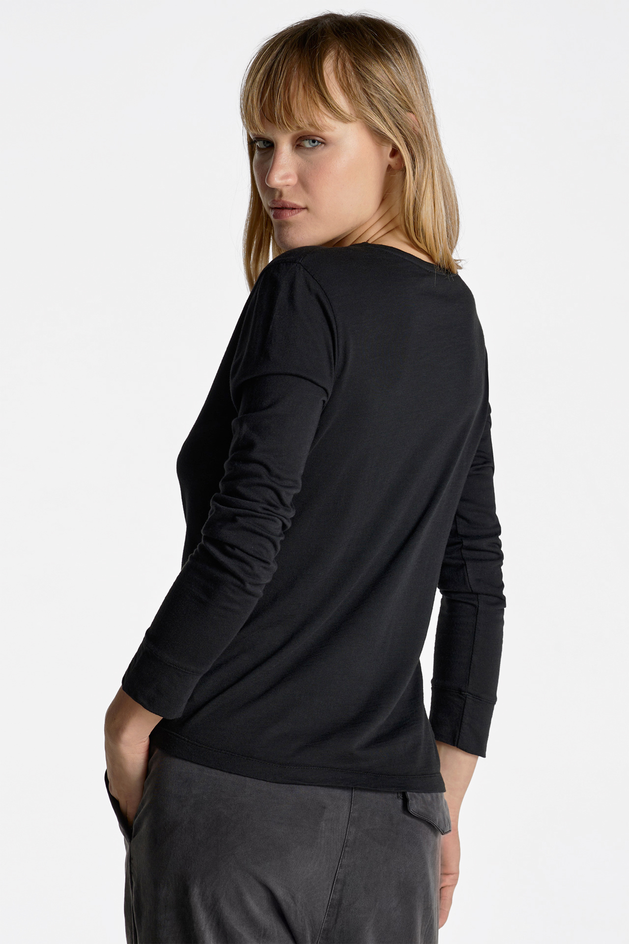 Classic U-Neck Longsleeve