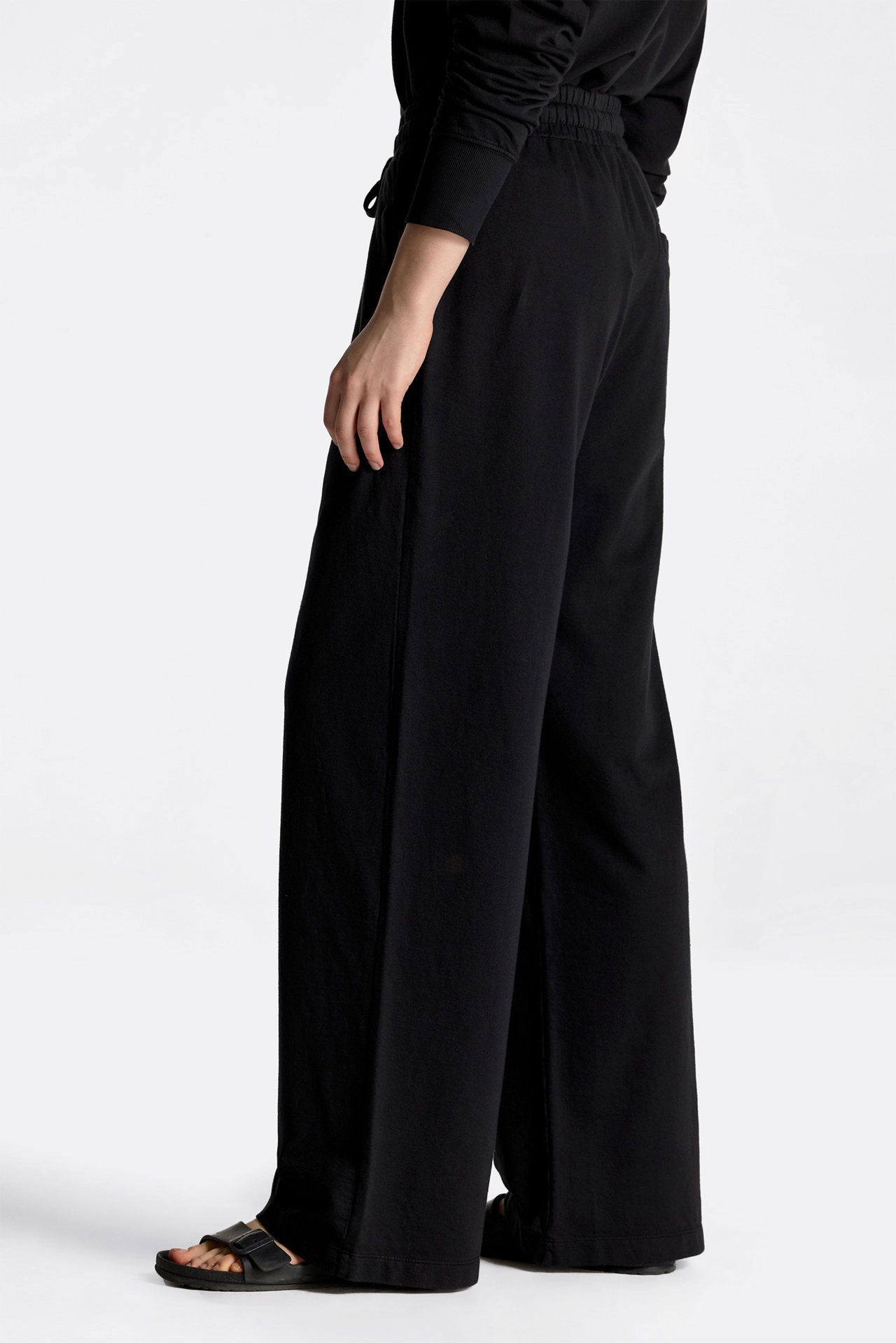 Classic Straight-Leg Sweatpants
