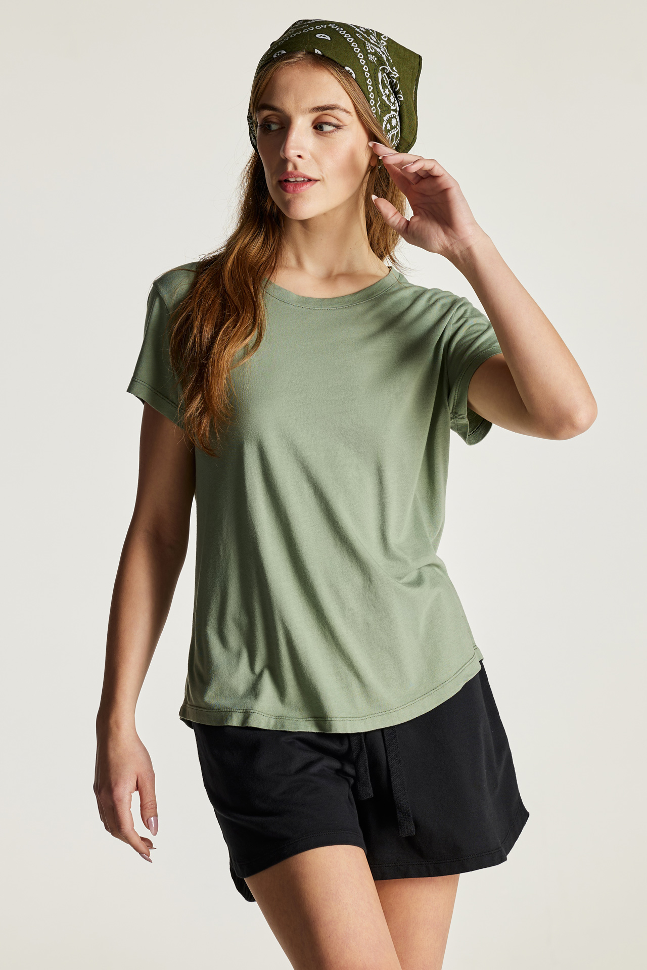 Classic Curved Hem Shortsleeve