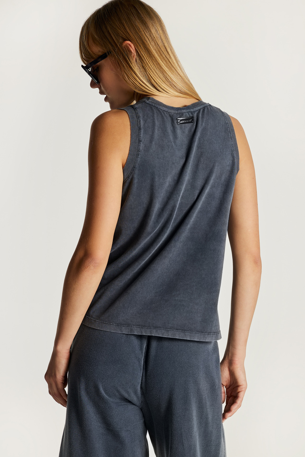 Classic Raw Edge Detail Sleeveless