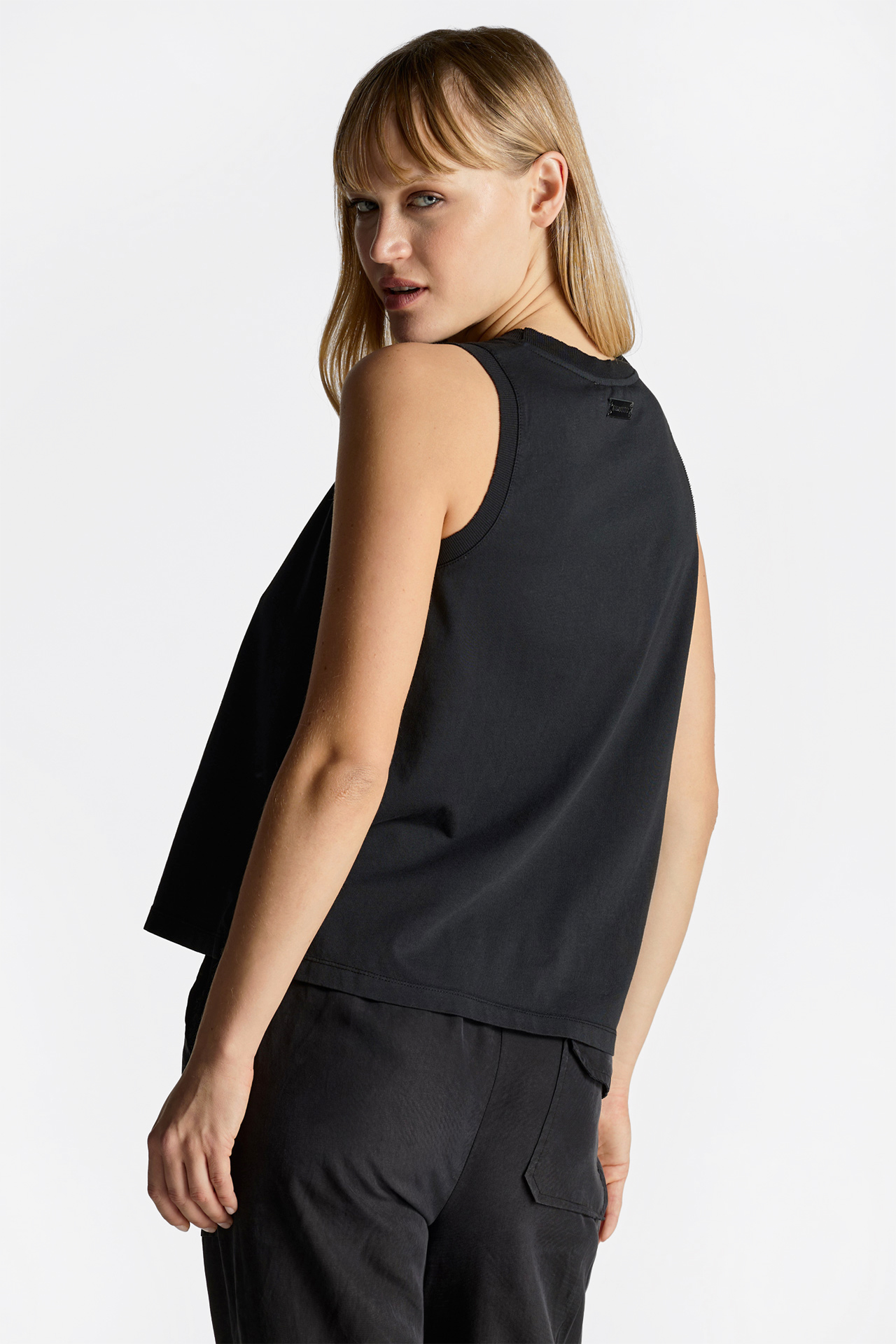 Classic Raw Edge Detail Sleeveless