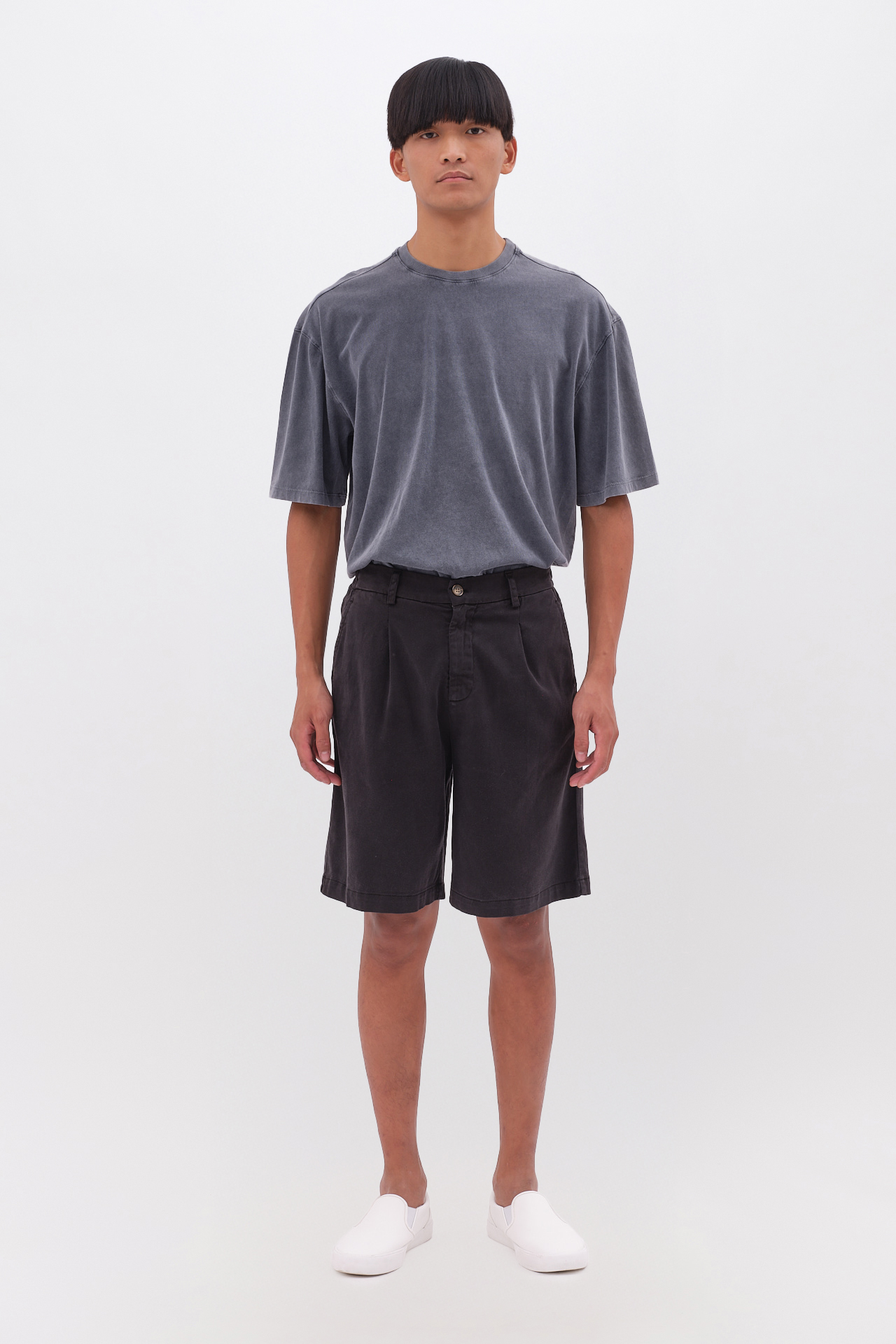 PLEATED BERMUDA