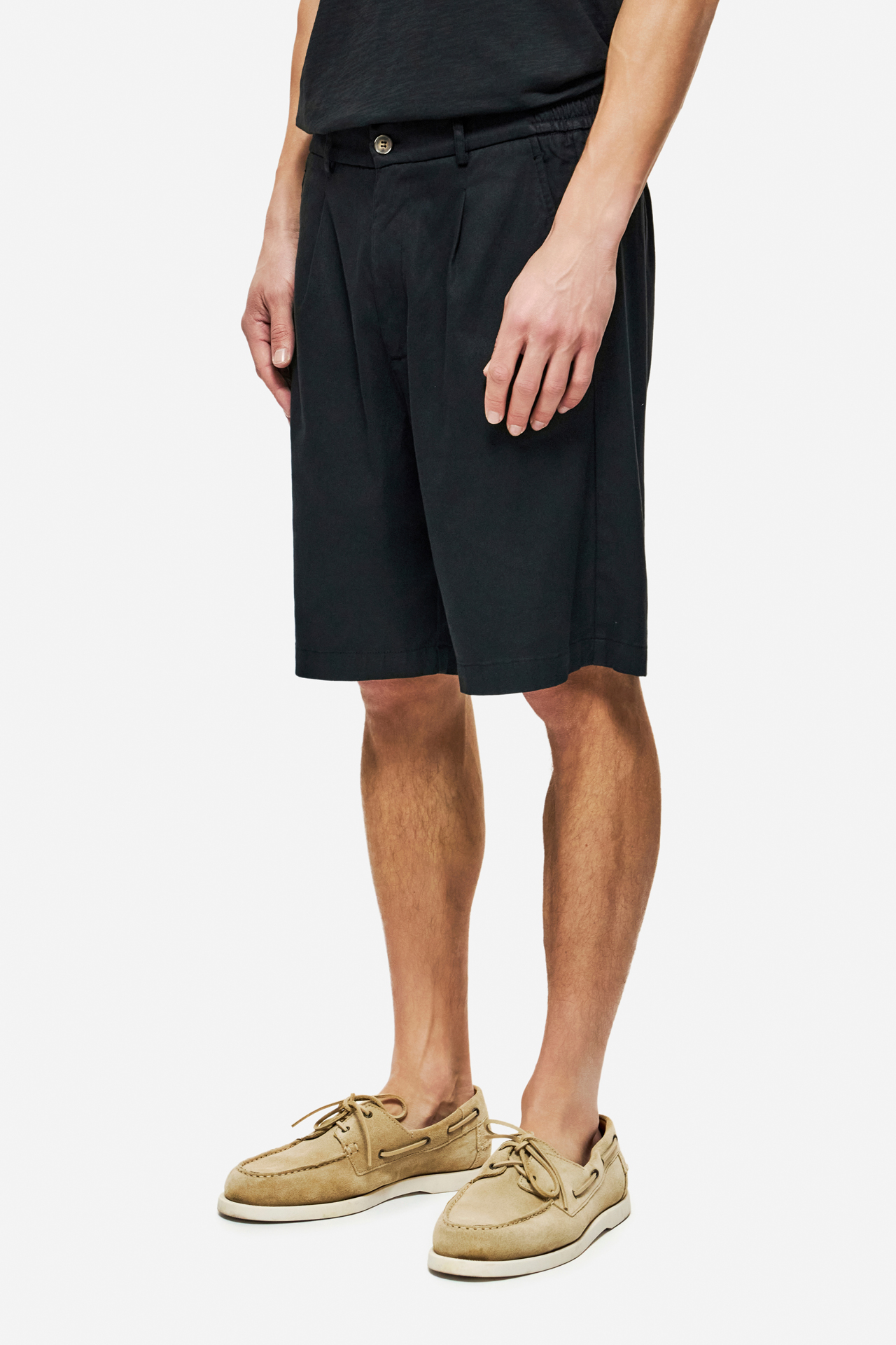 PLEATED BERMUDA