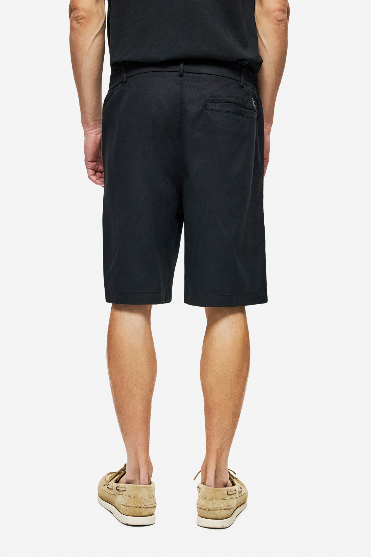 PLEATED BERMUDA