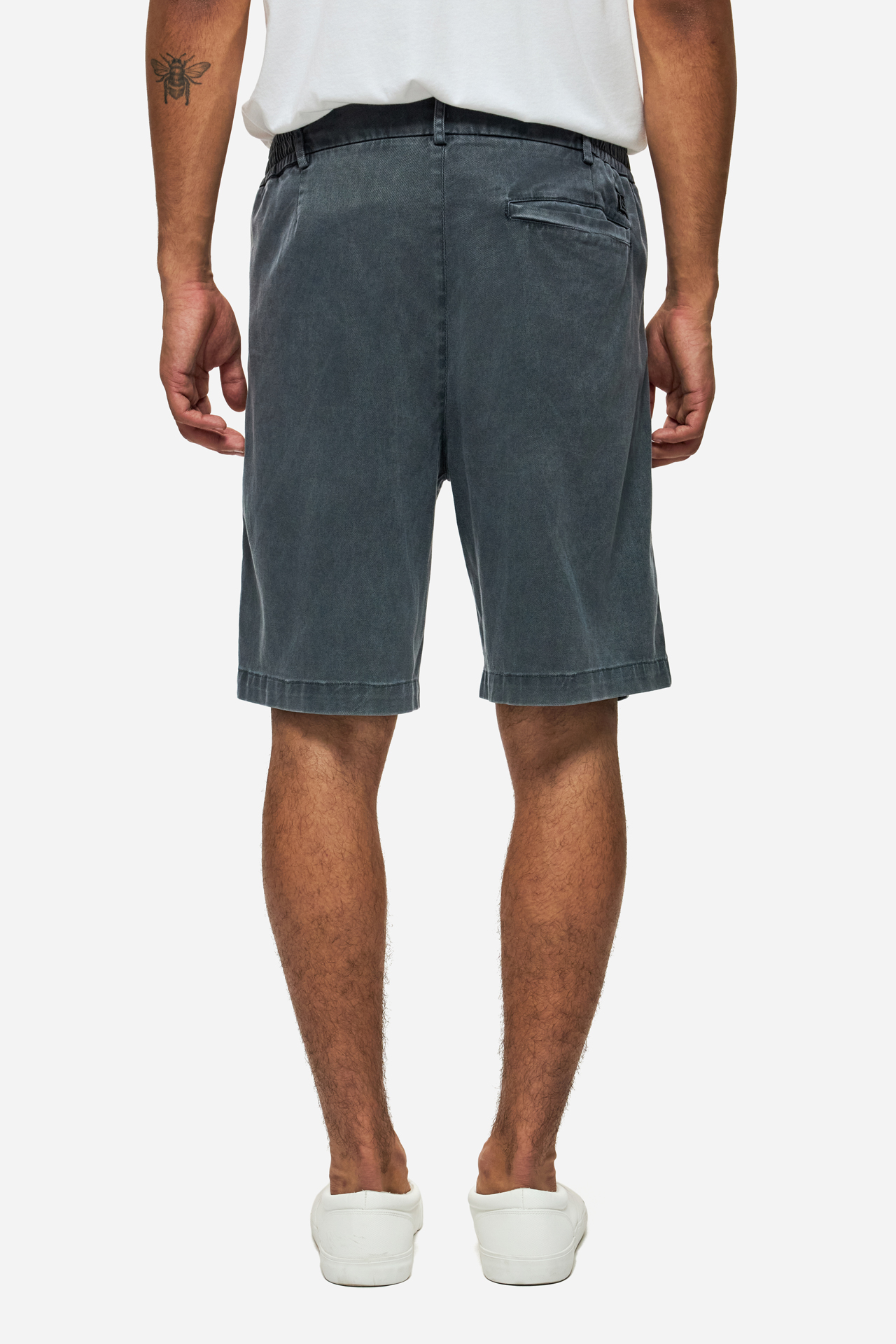 PLEATED BERMUDA