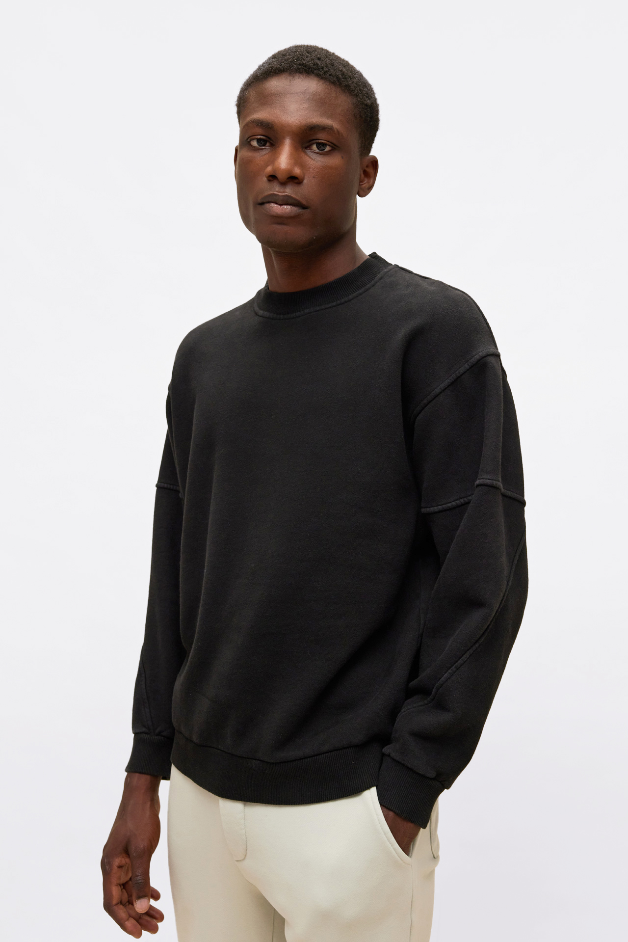 Divided Detailed Sweatshirt