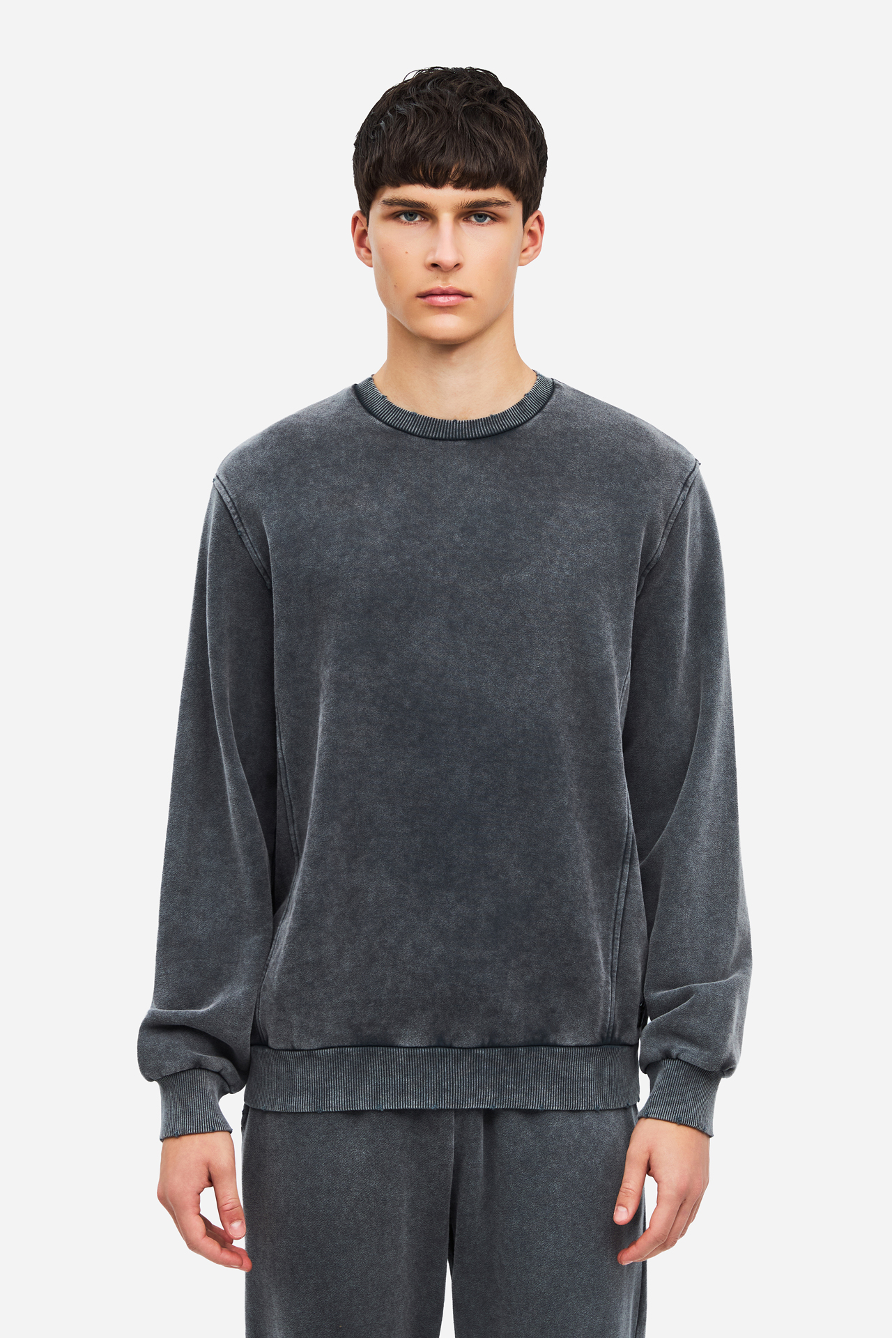 REGULAR CREWNECK WITH DESTROYS