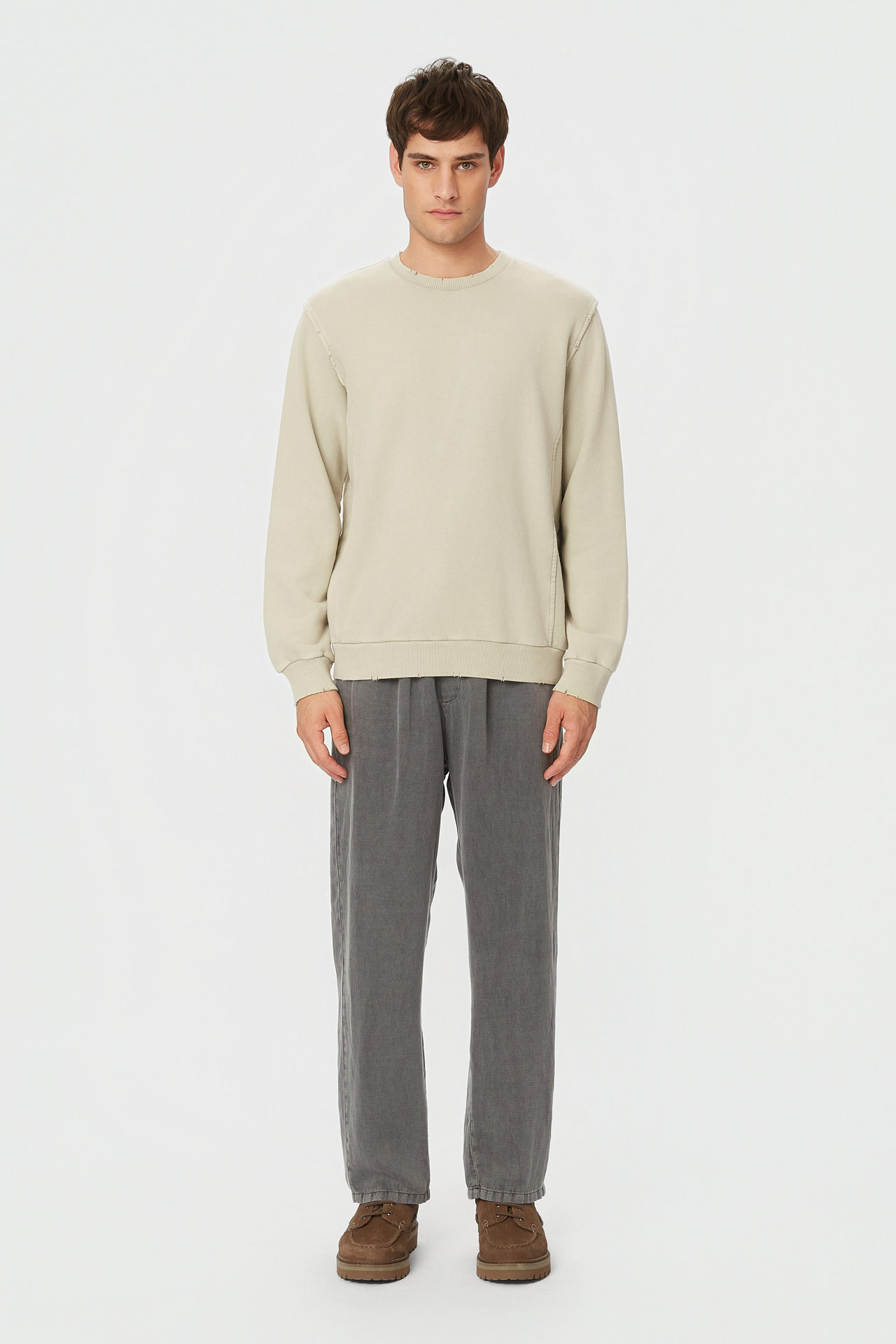 REGULAR CREWNECK WITH DESTROYS