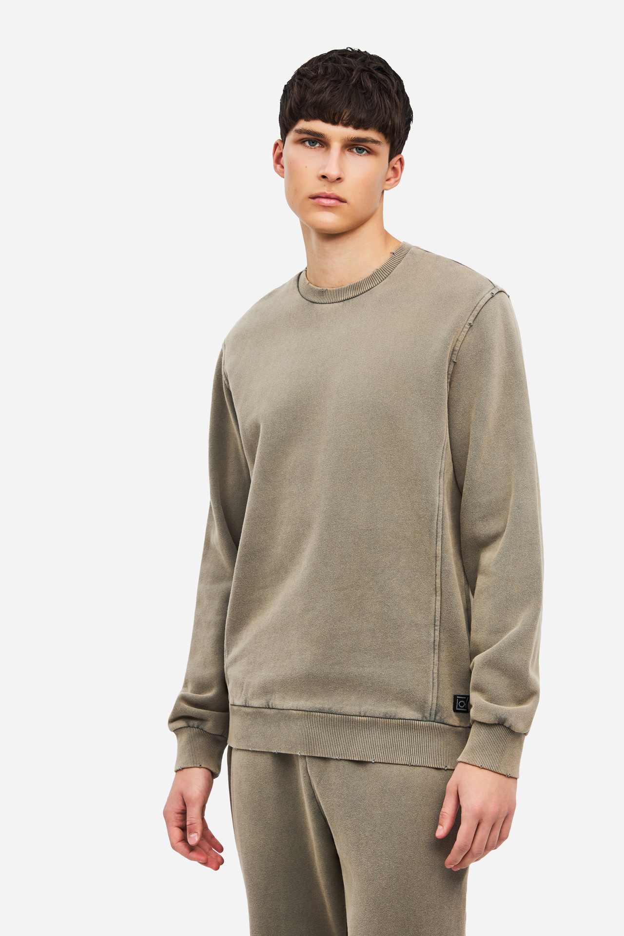 REGULAR CREWNECK WITH DESTROYS