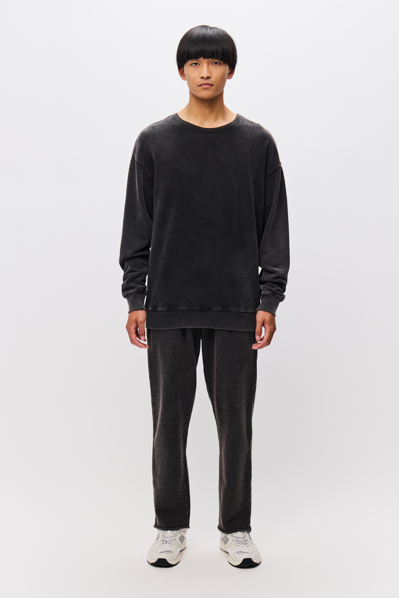 CLASSIC CREWNECK