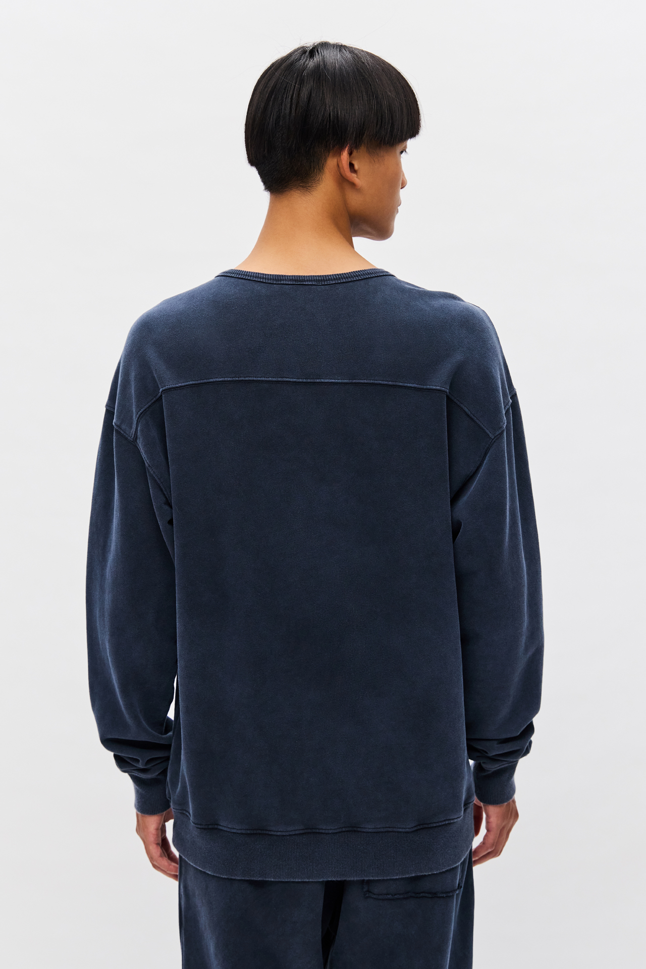 CLASSIC CREWNECK