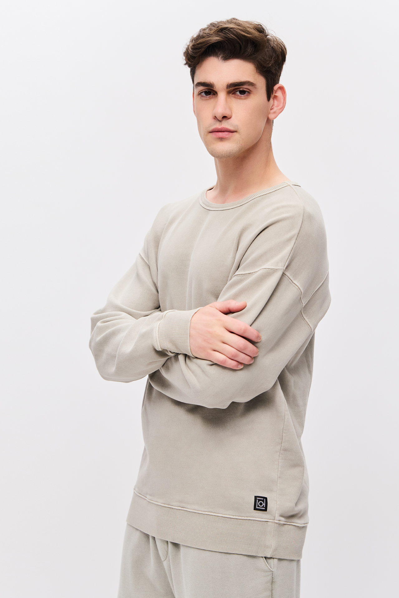 CLASSIC CREWNECK