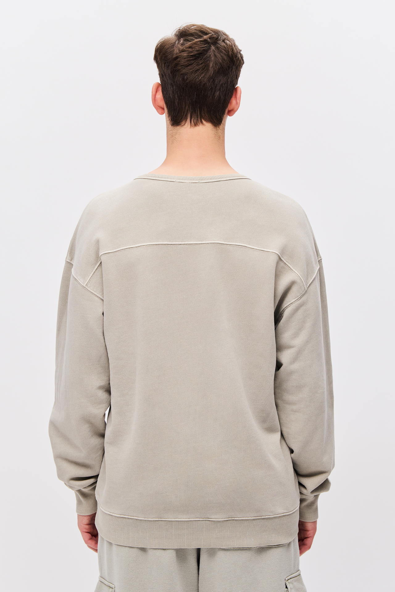 CLASSIC CREWNECK