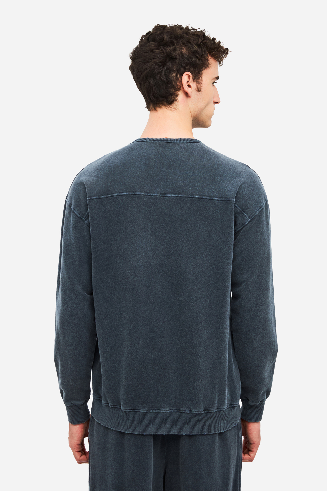 CLASSIC CREWNECK