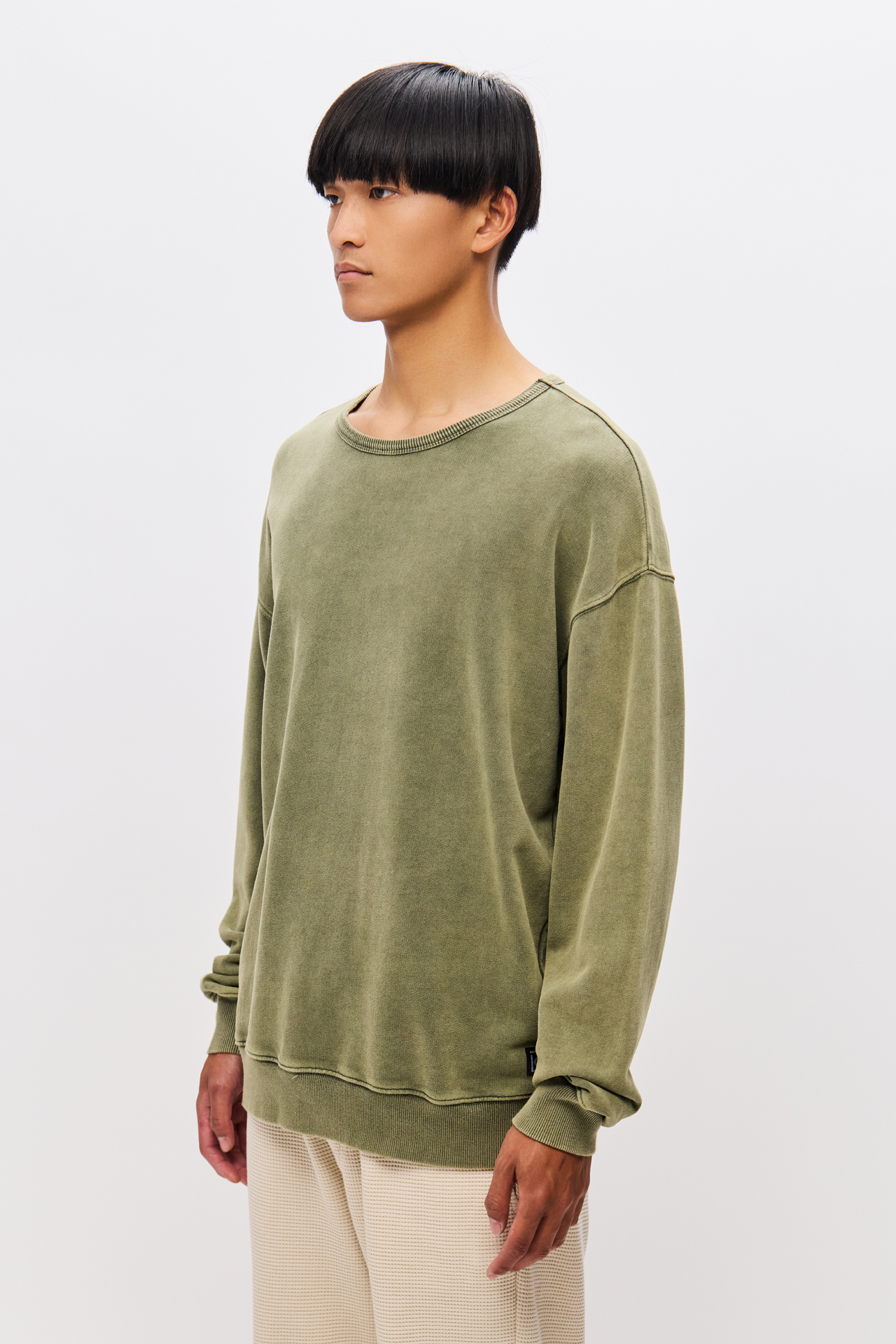 CLASSIC CREWNECK