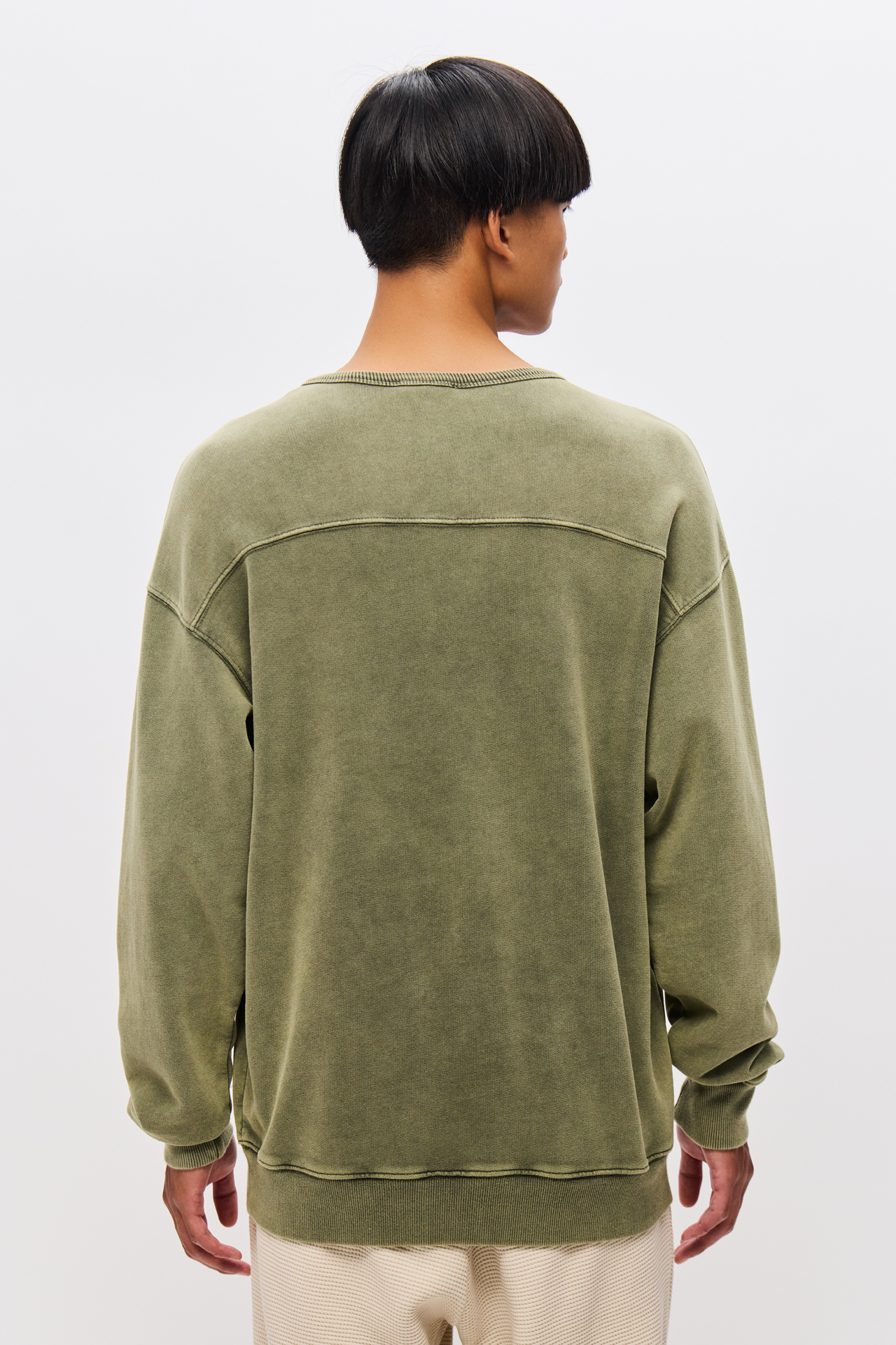 CLASSIC CREWNECK