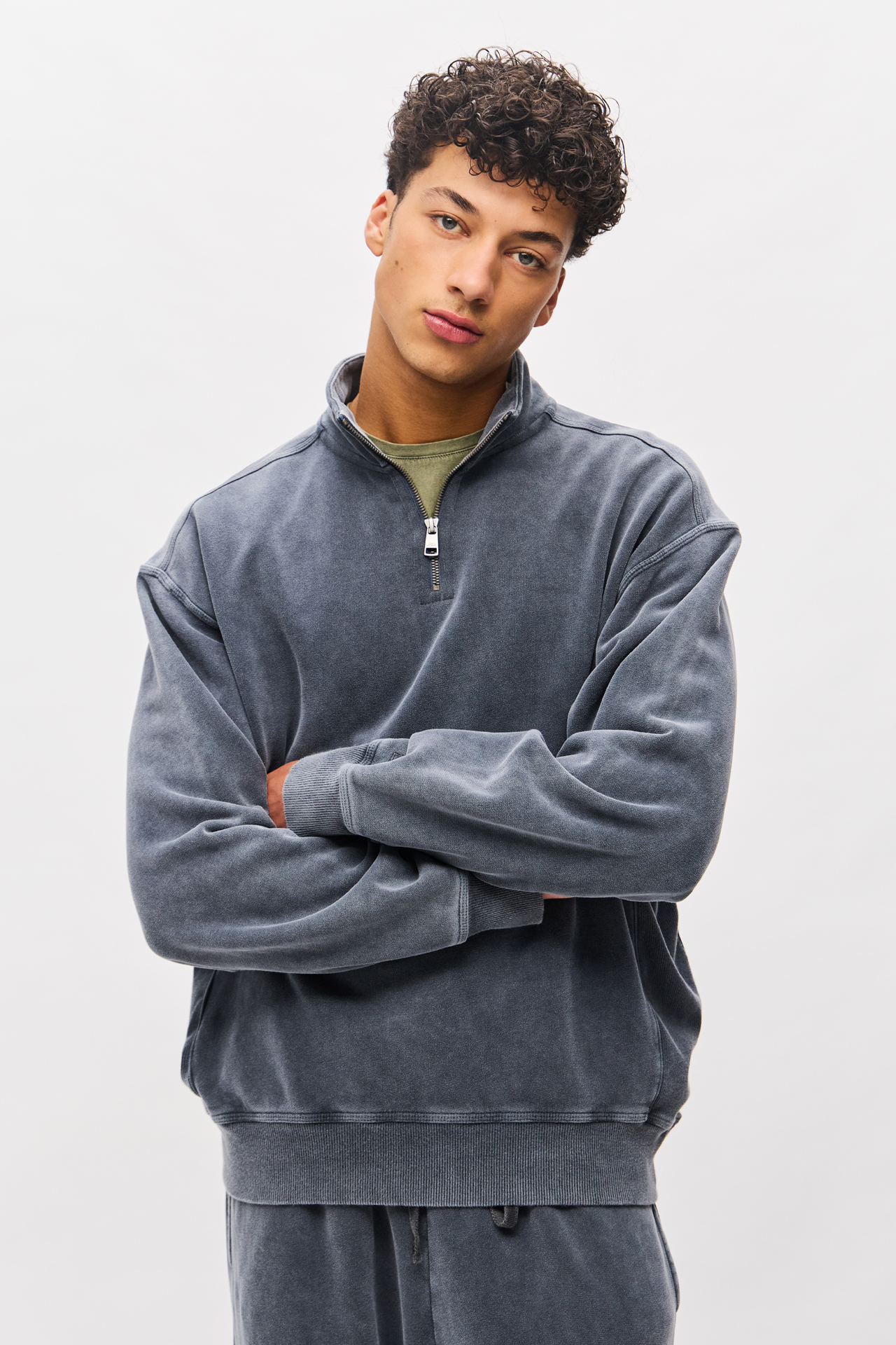 DROPPED SHOULDER HALF-ZIP CREWNECK