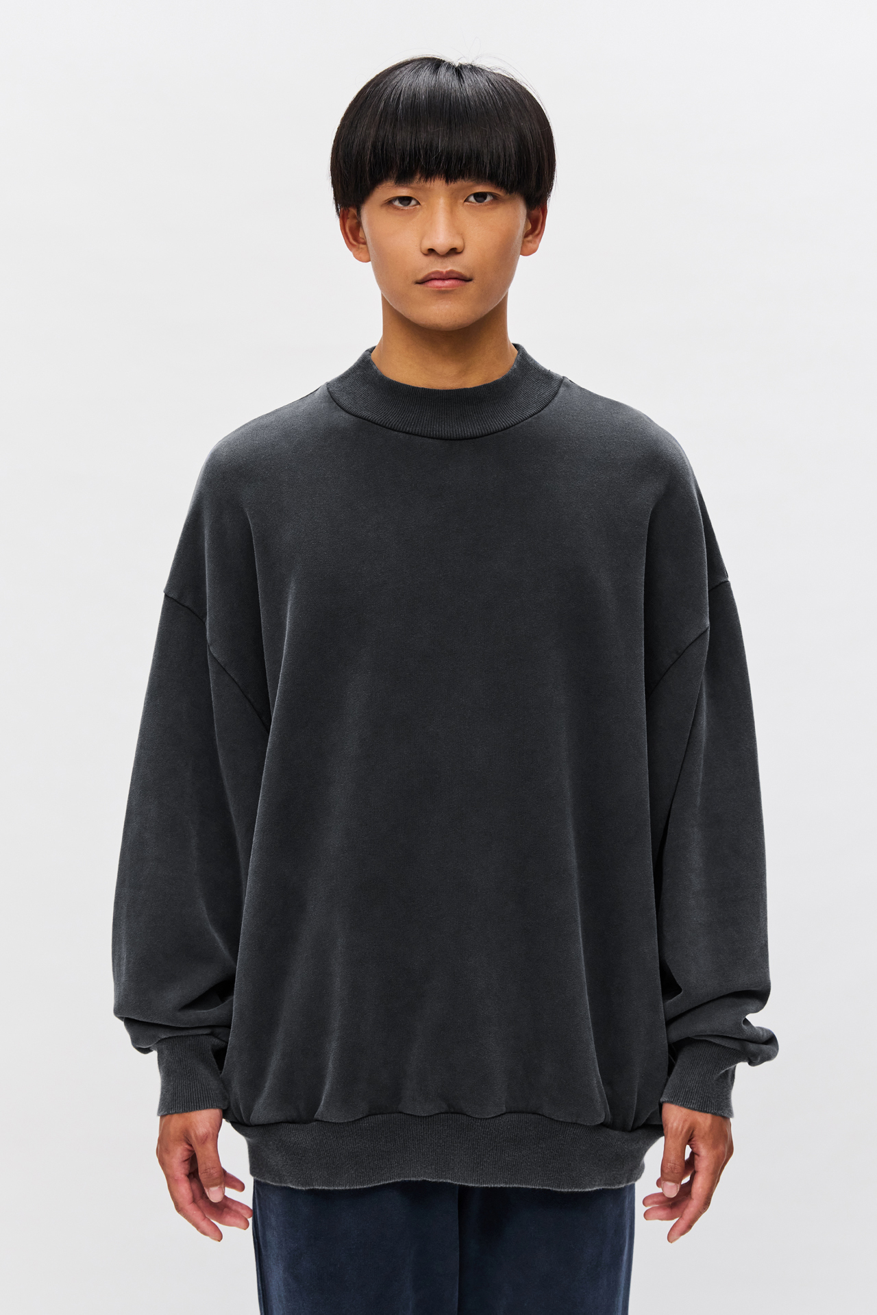OVERSIZED RIBBED CREWNECK