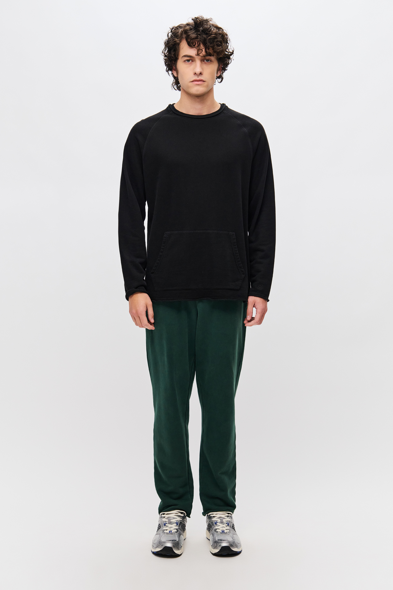 RAGLAN CREWNECK WITH RAW EDGES