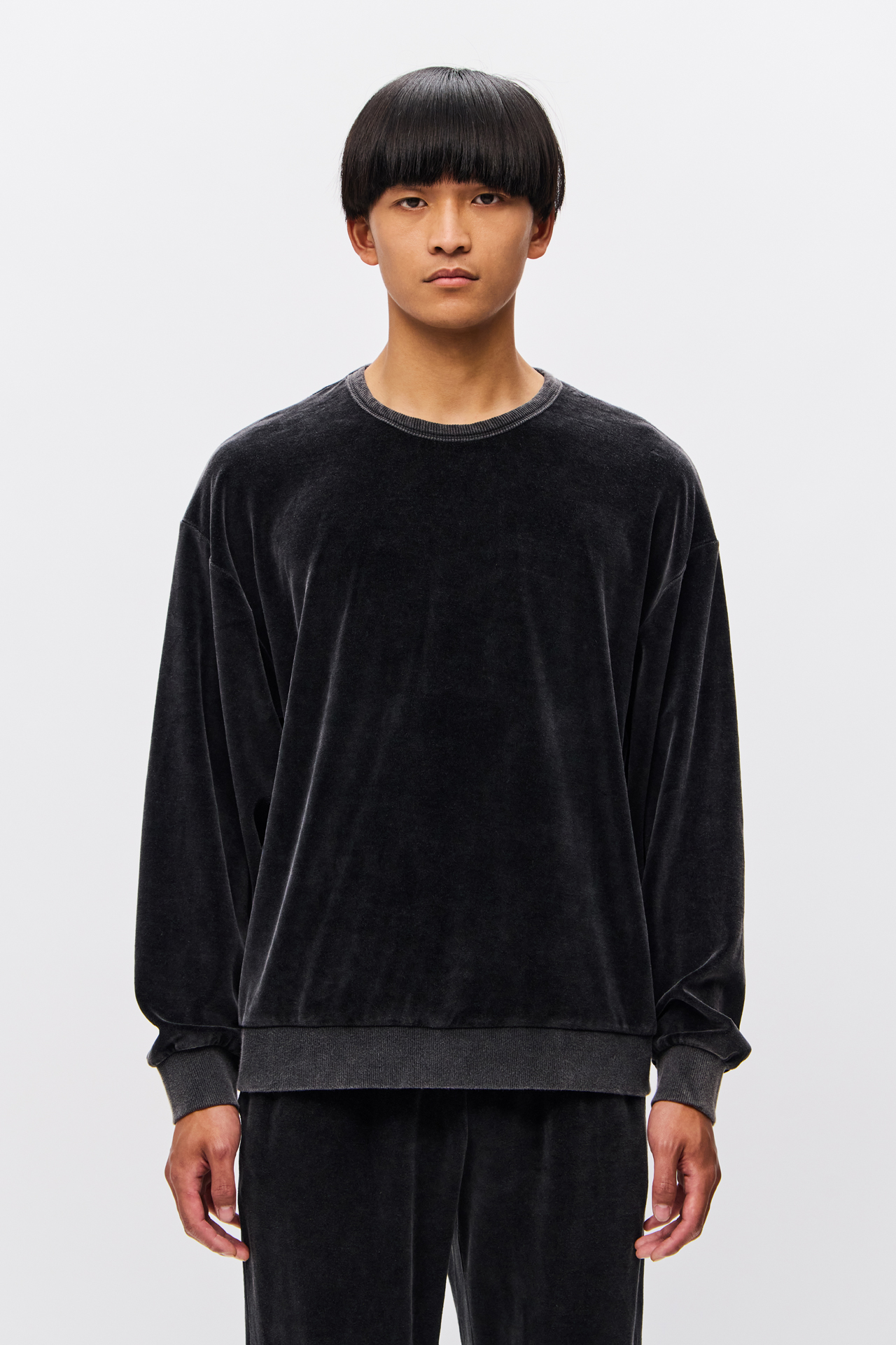 OVERSIZED VELVET CREWNECK