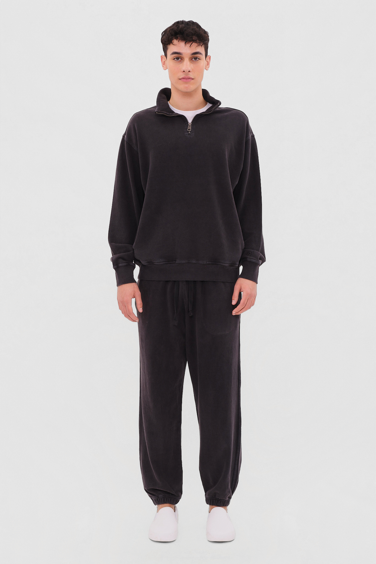 DROPPED SHOULDER HALF-ZIP CREWNECK