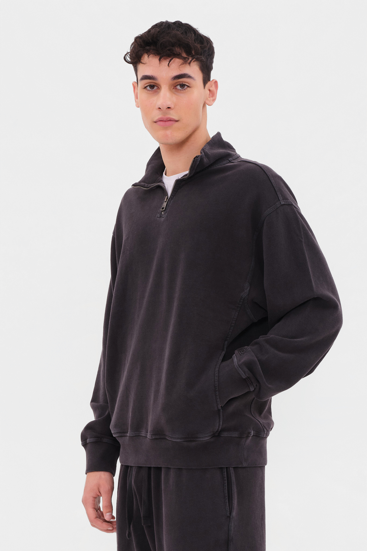 DROPPED SHOULDER HALF-ZIP CREWNECK