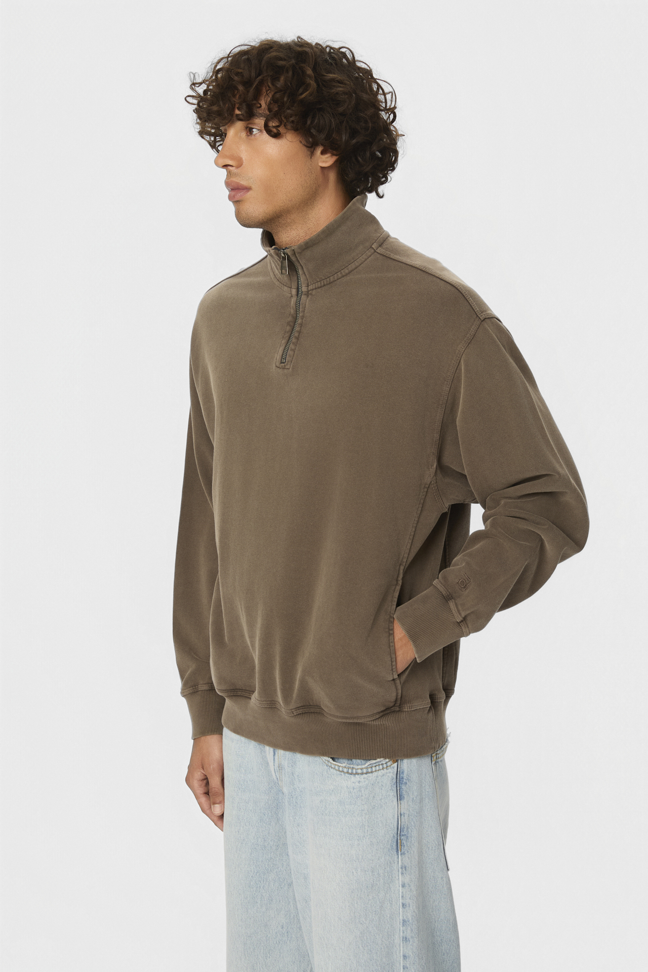 DROPPED SHOULDER HALF-ZIP CREWNECK