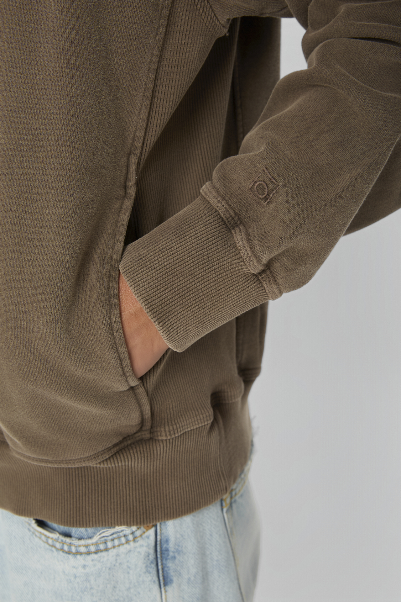 DROPPED SHOULDER HALF-ZIP CREWNECK