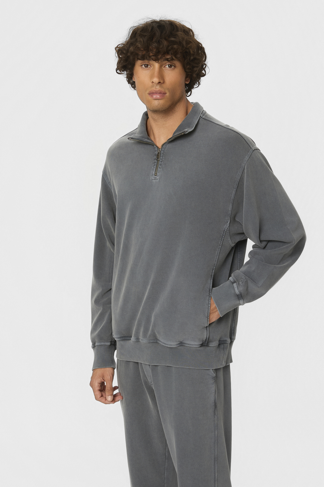 DROPPED SHOULDER HALF-ZIP CREWNECK