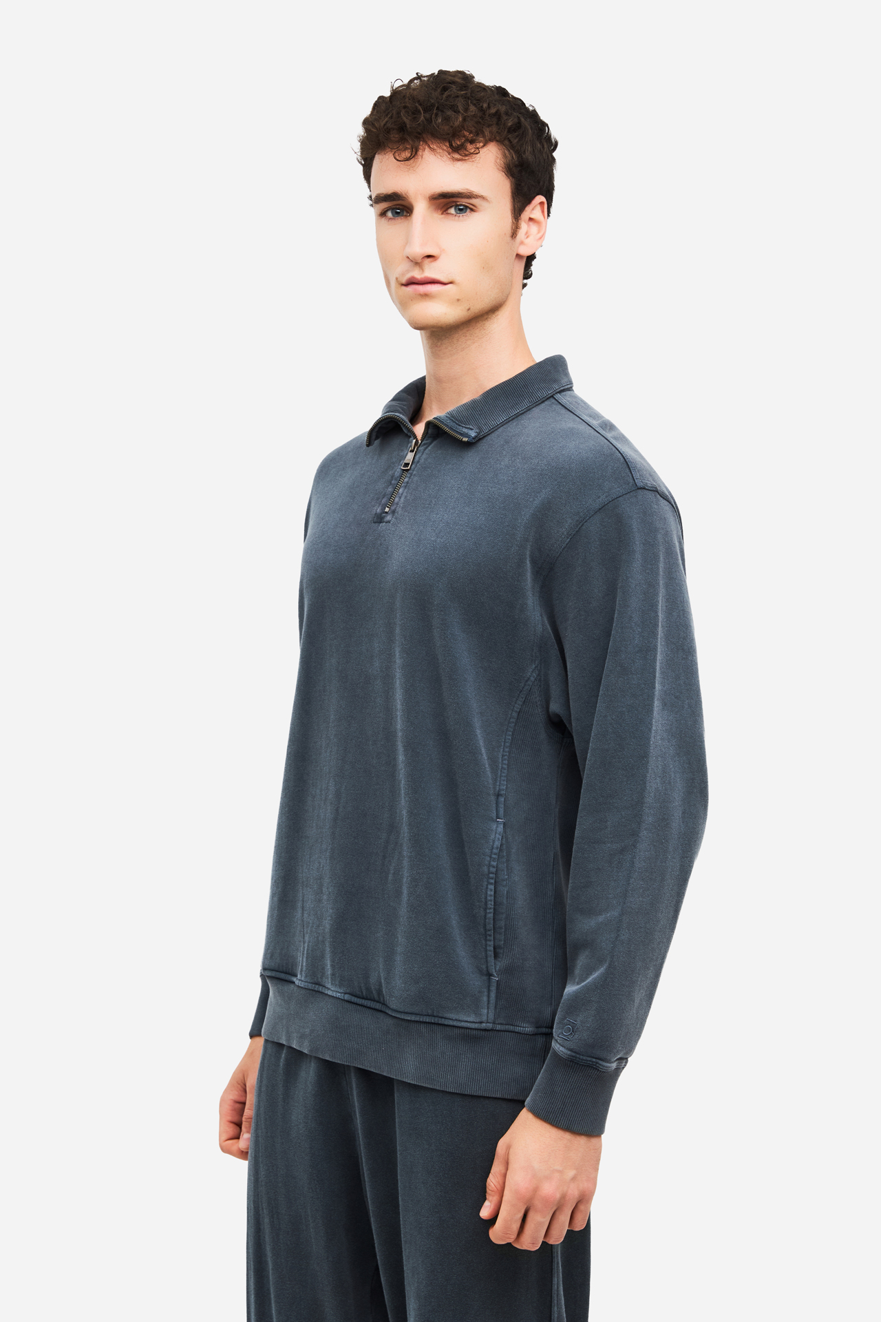 DROPPED SHOULDER HALF-ZIP CREWNECK