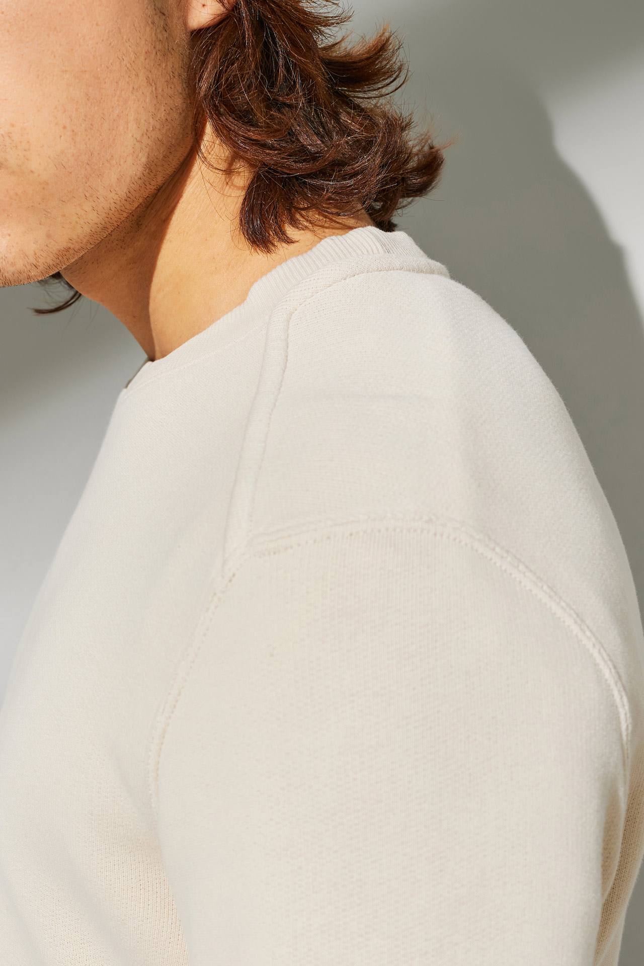 EDGING SHOULDER CREWNECK