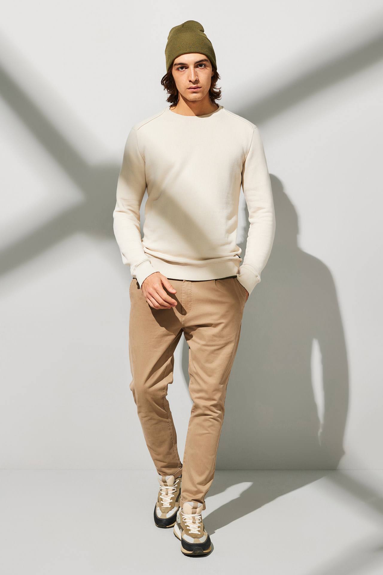 EDGING SHOULDER CREWNECK