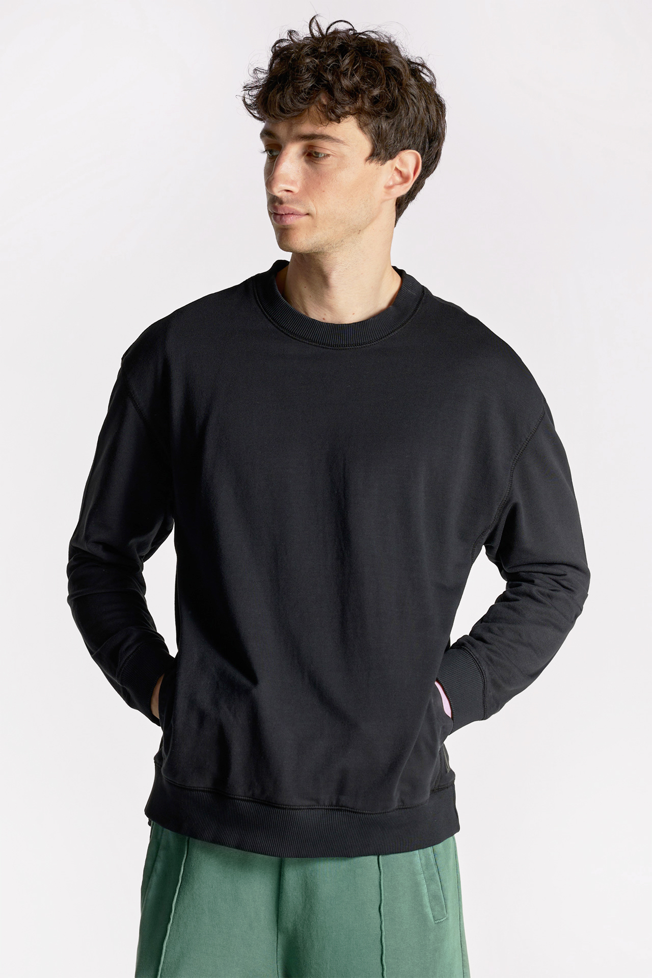 Contrast Pockets Crewneck