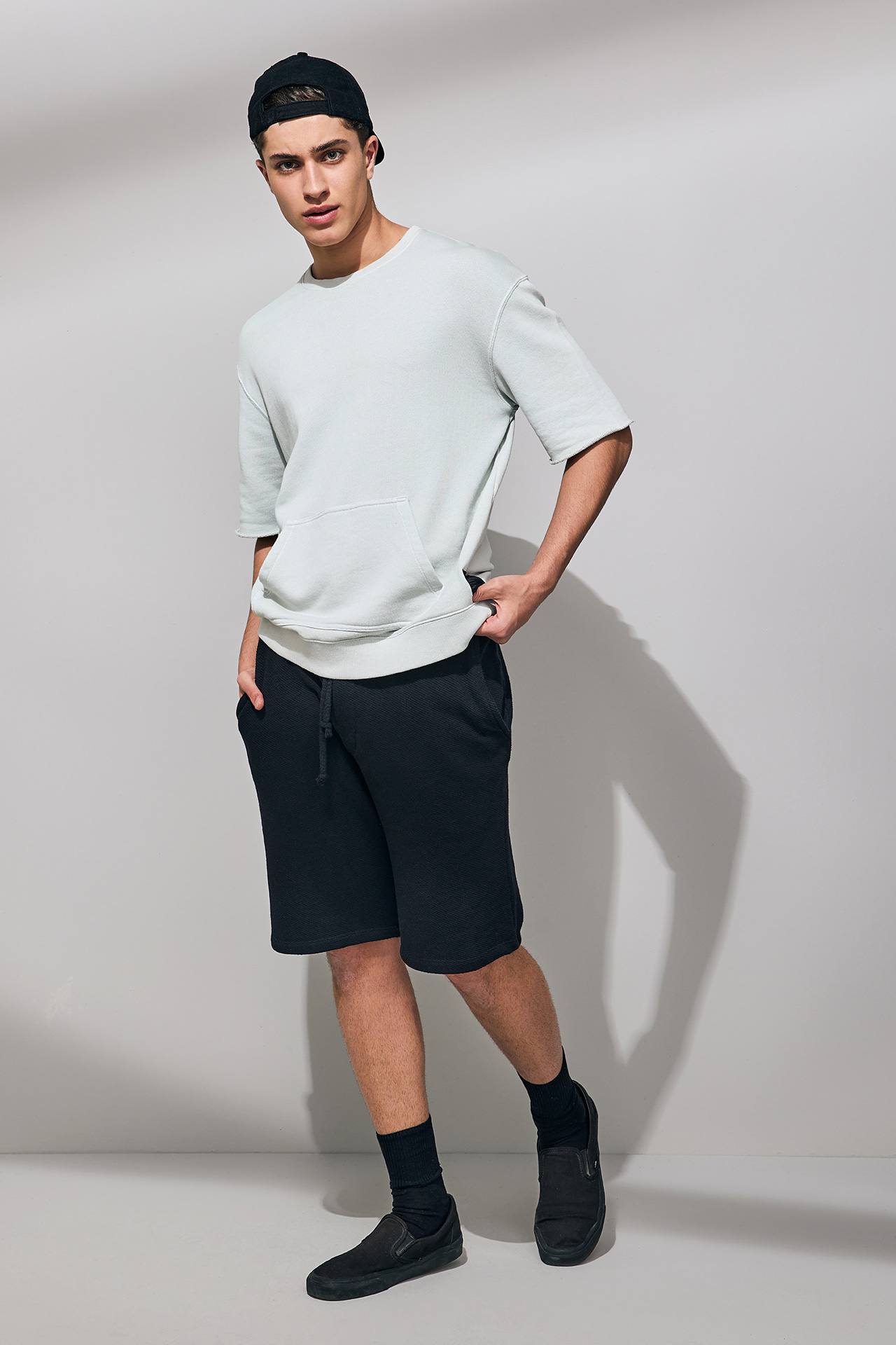 OVERSIZED LOOSE KNIT S/S CREW