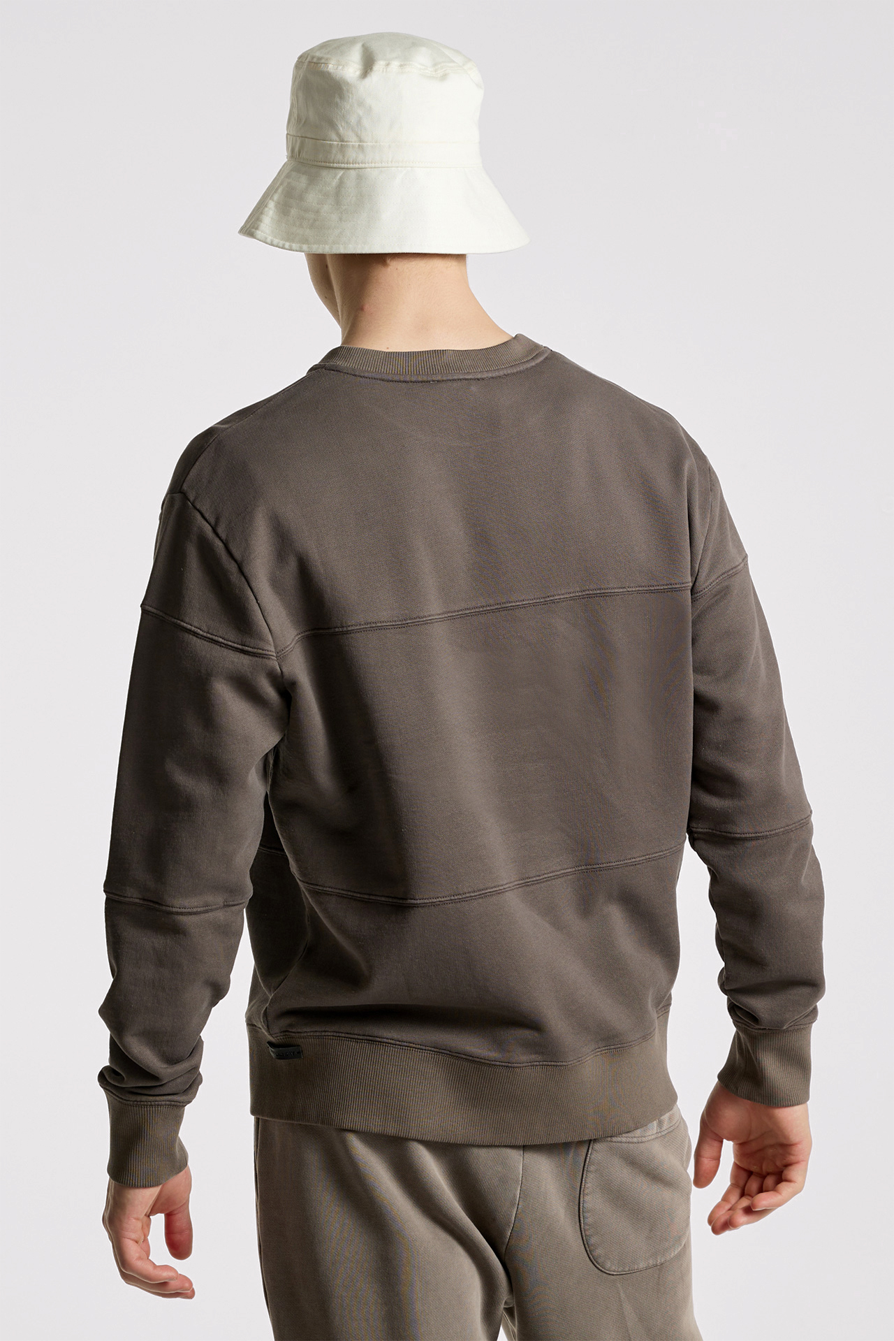 Divided Detailing Sweatshirt