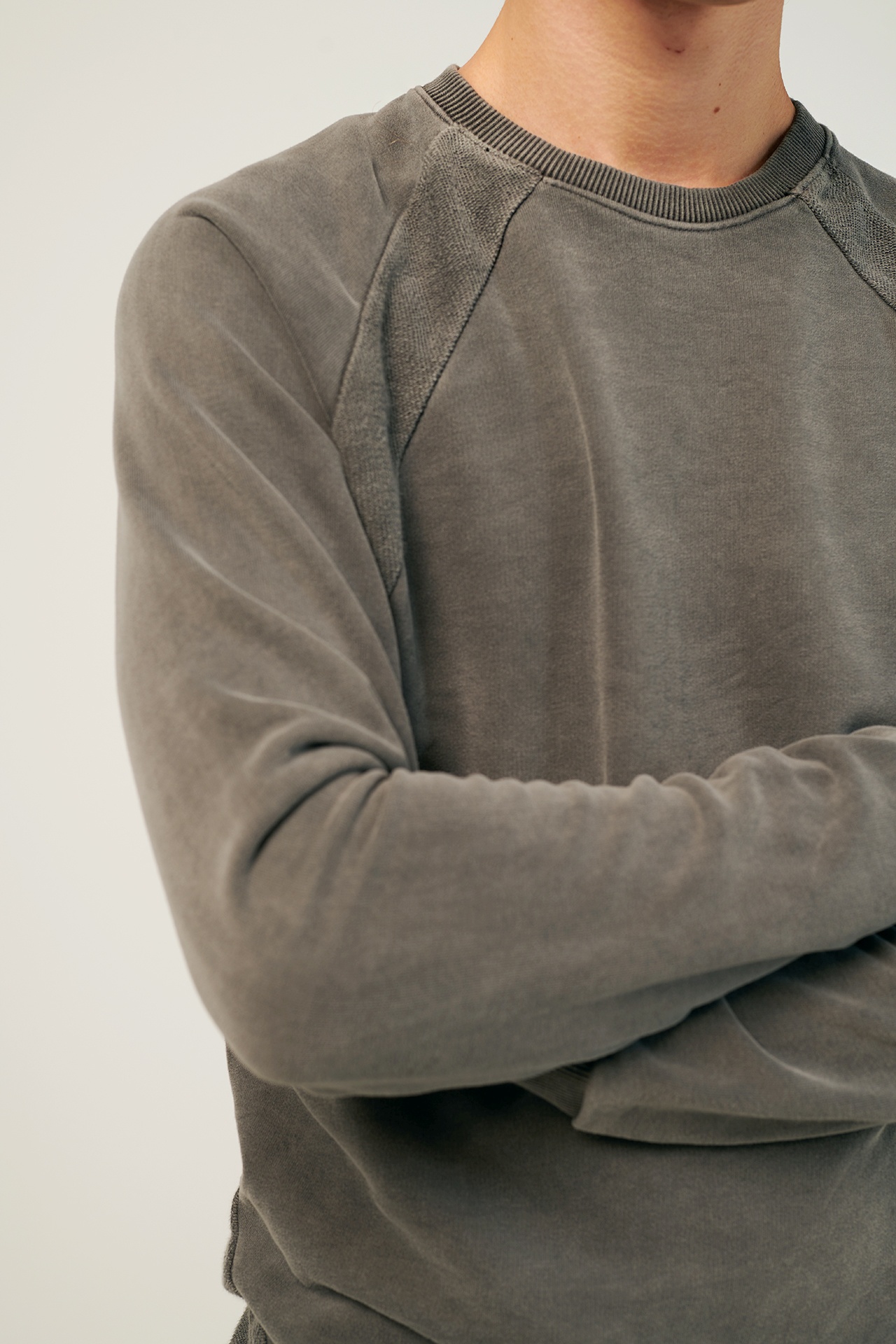 INSIDE OUT RAGLAN CREWNECK