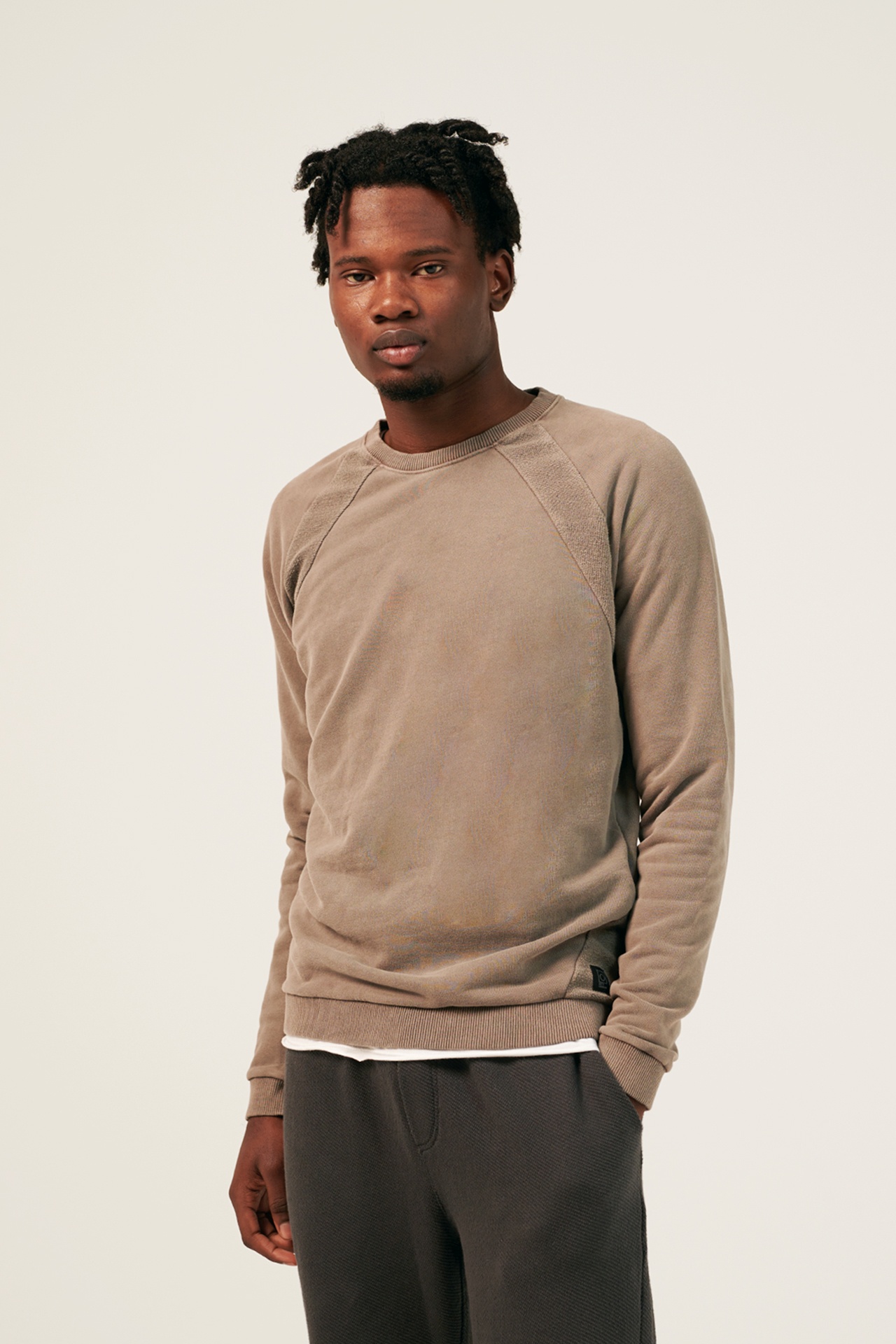 INSIDE OUT RAGLAN CREWNECK