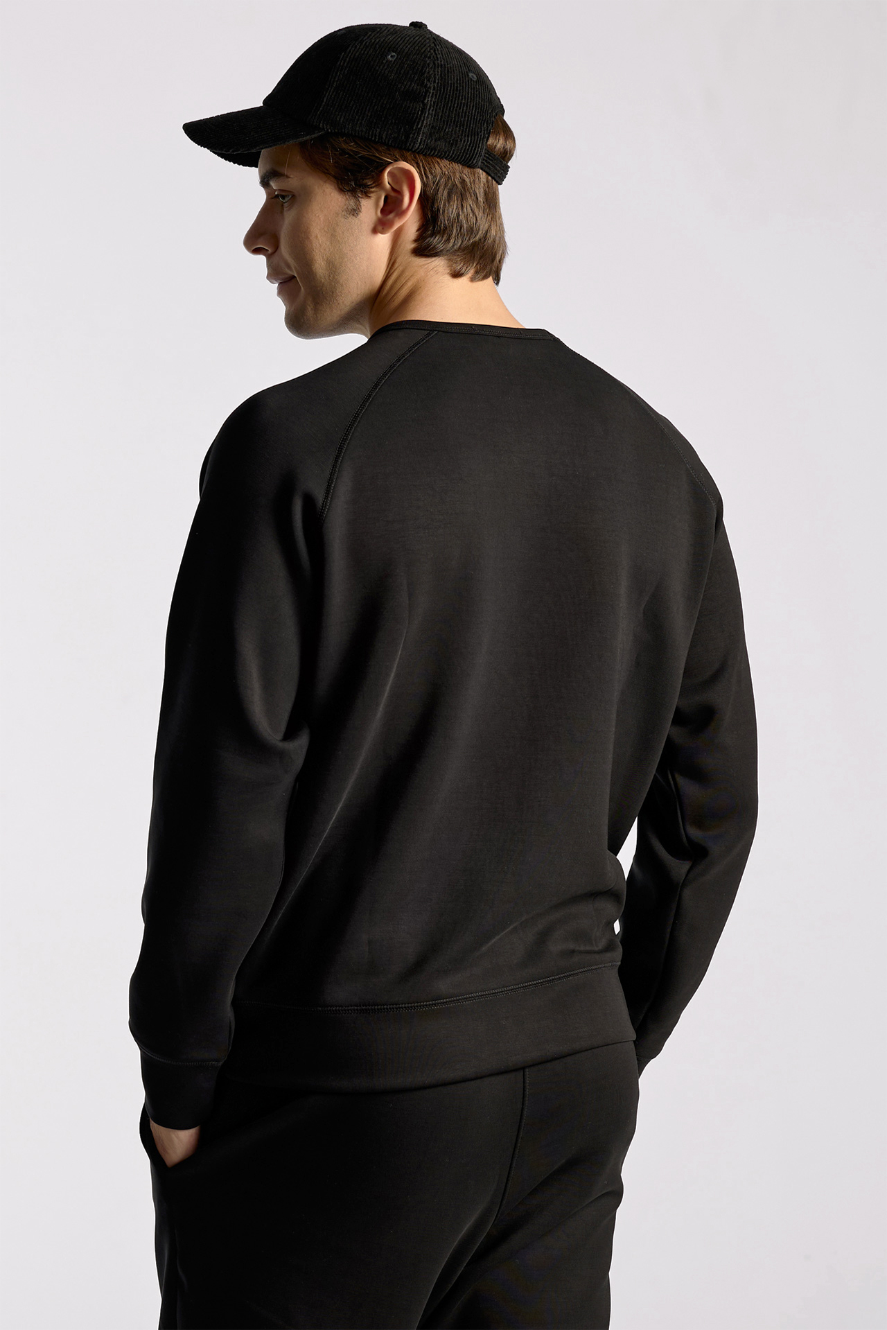 Relaxed Fit Sport Crewneck