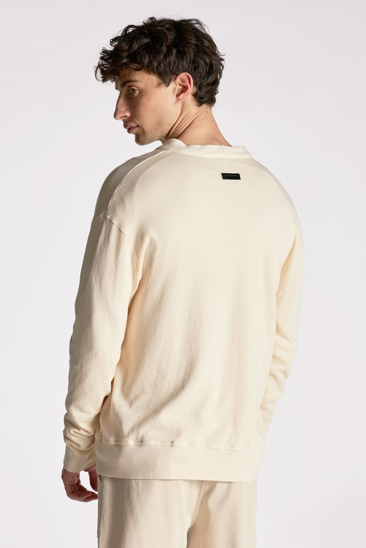 V-Neck Regular Fit Crewneck