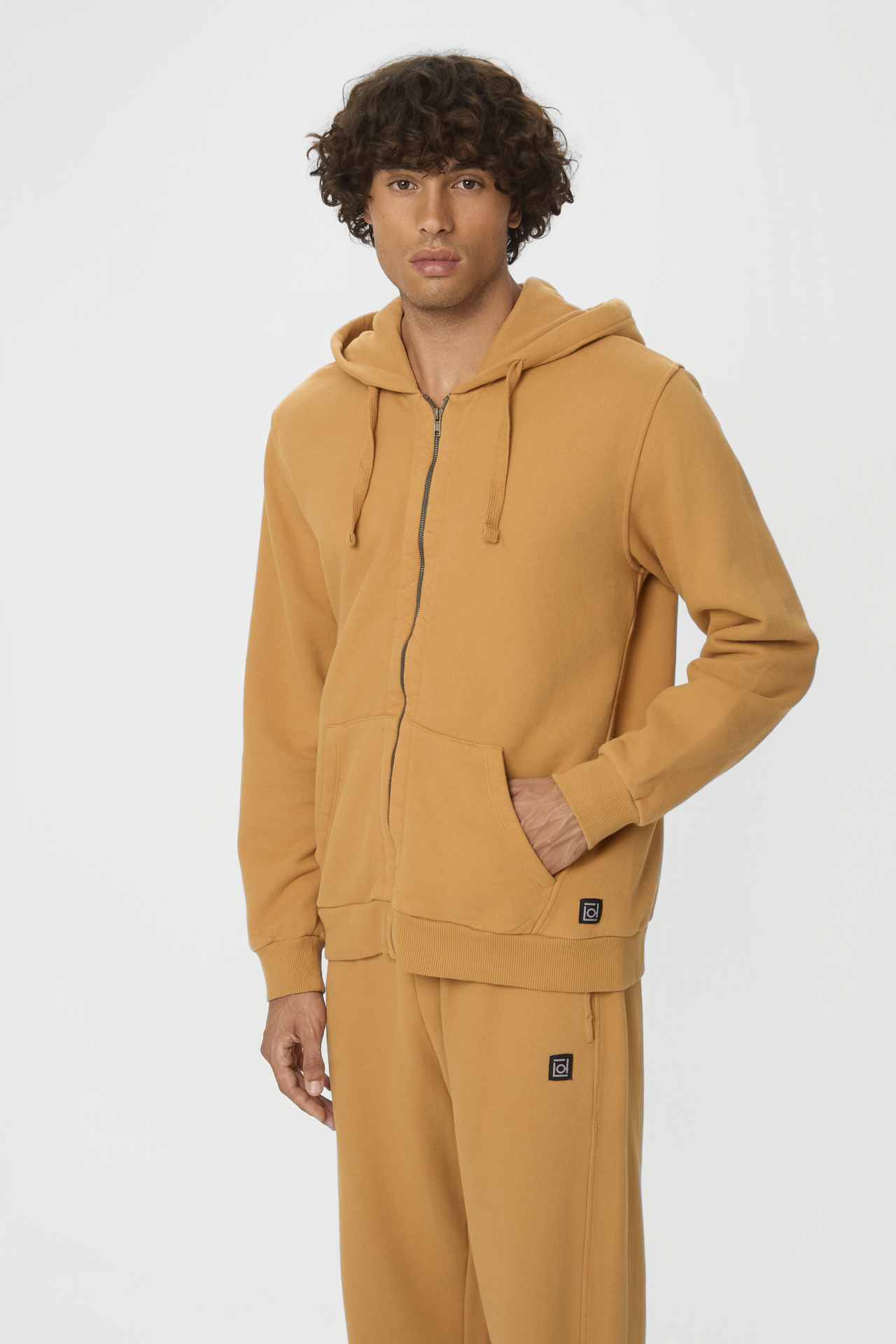 REGULAR FIT FULLZIP