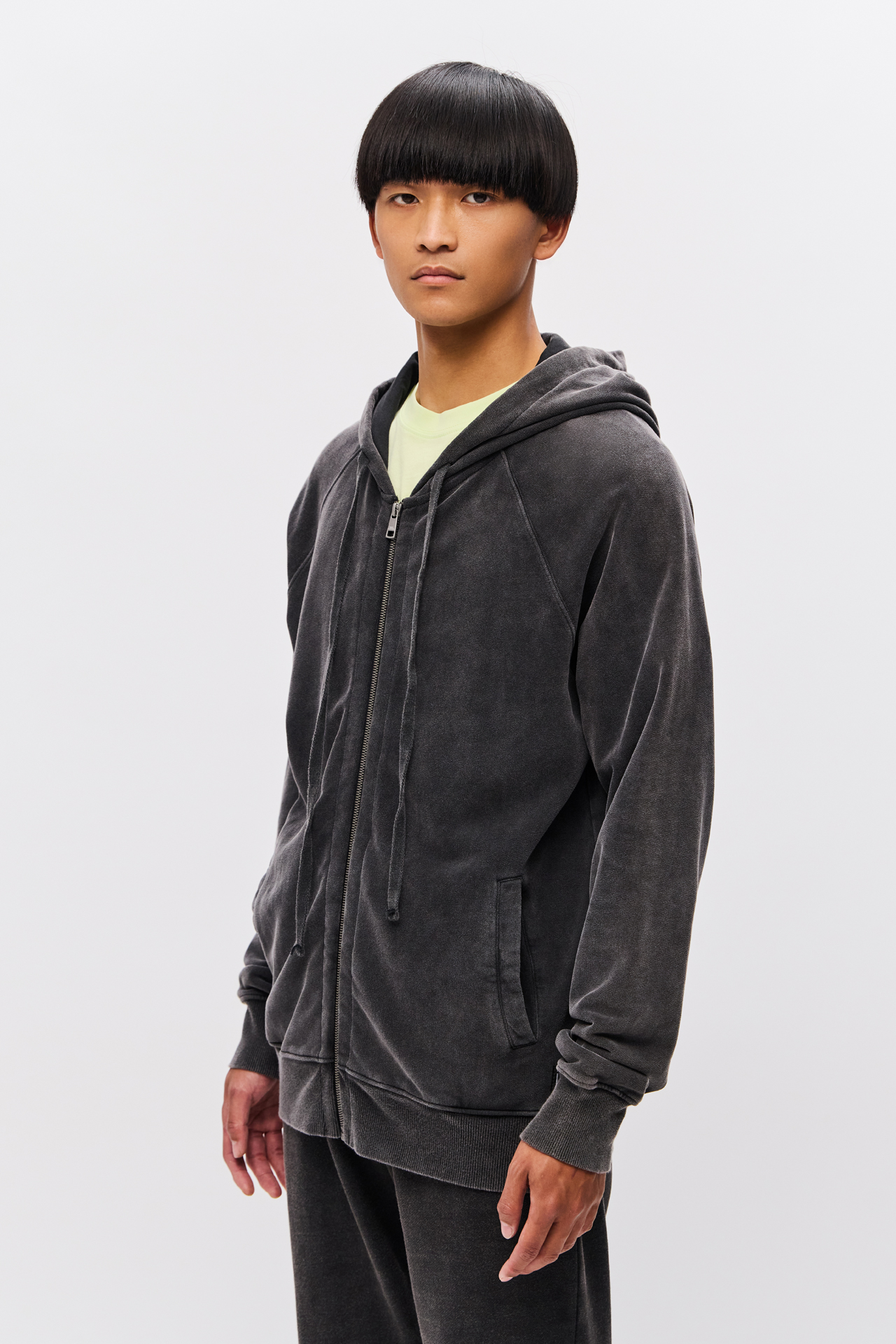 THE RAGLAN FULLZIP