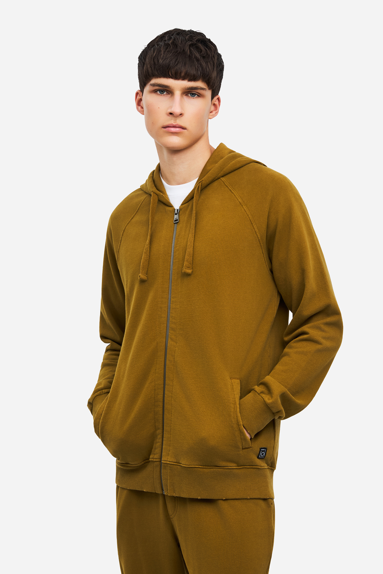 THE RAGLAN FULLZIP