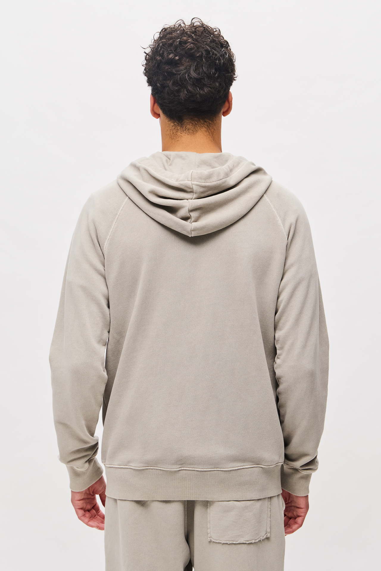 THE RAGLAN FULLZIP