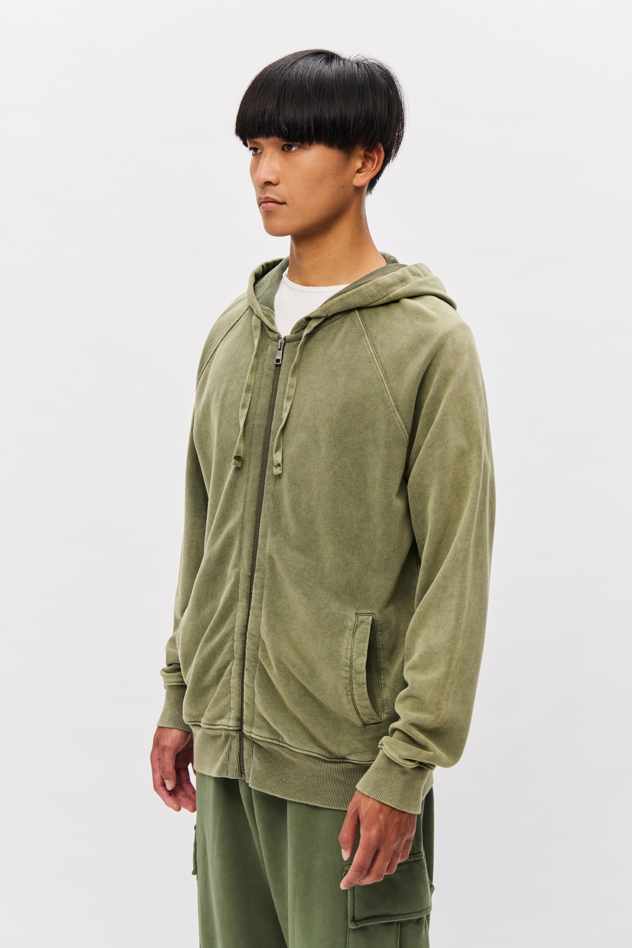 THE RAGLAN FULLZIP