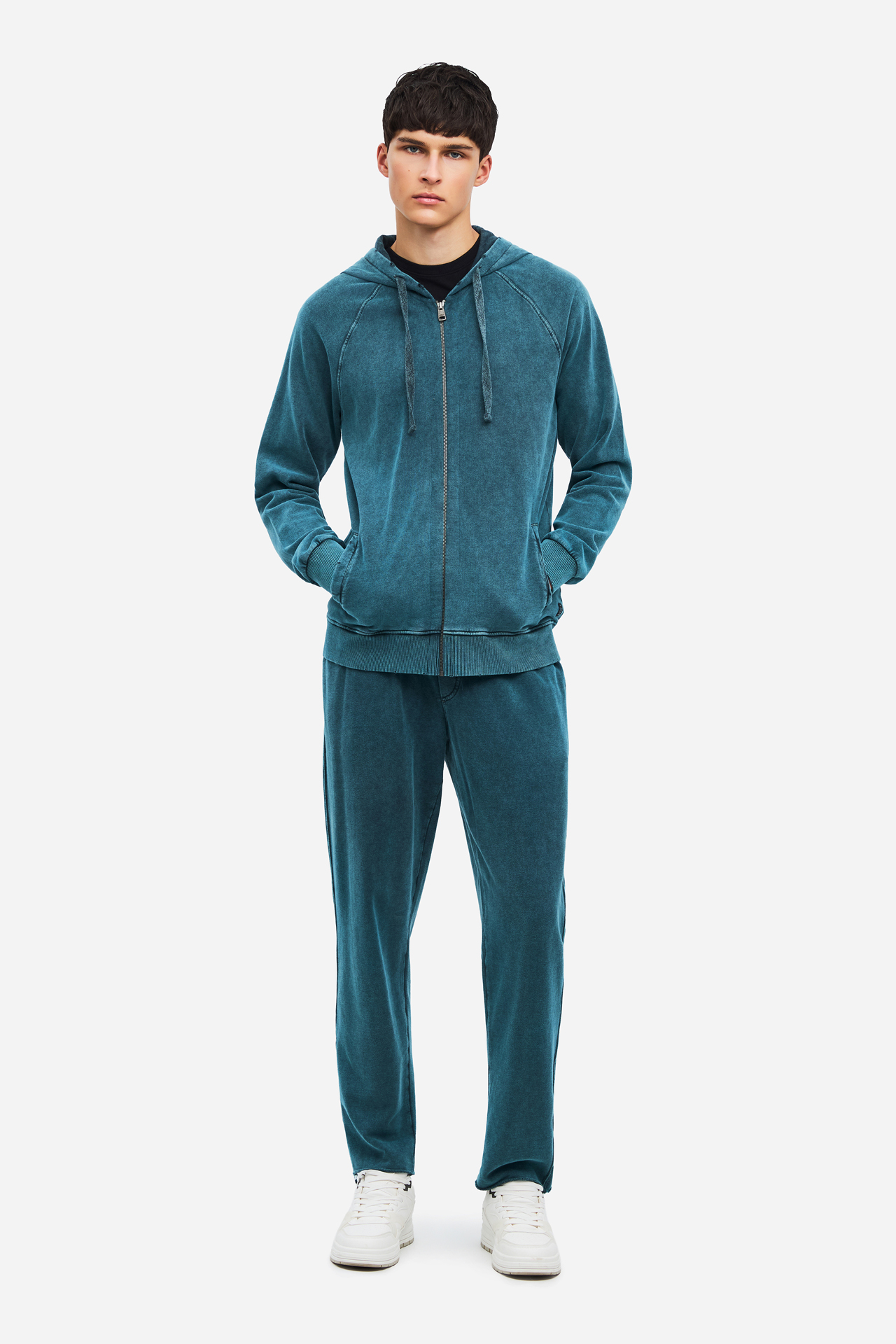 THE RAGLAN FULLZIP